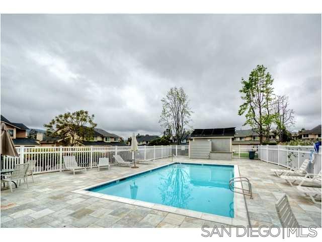 Detail Gallery Image 32 of 32 For 343  Rolling Hills Ln, San Marcos,  CA 92069 - 3 Beds | 3 Baths