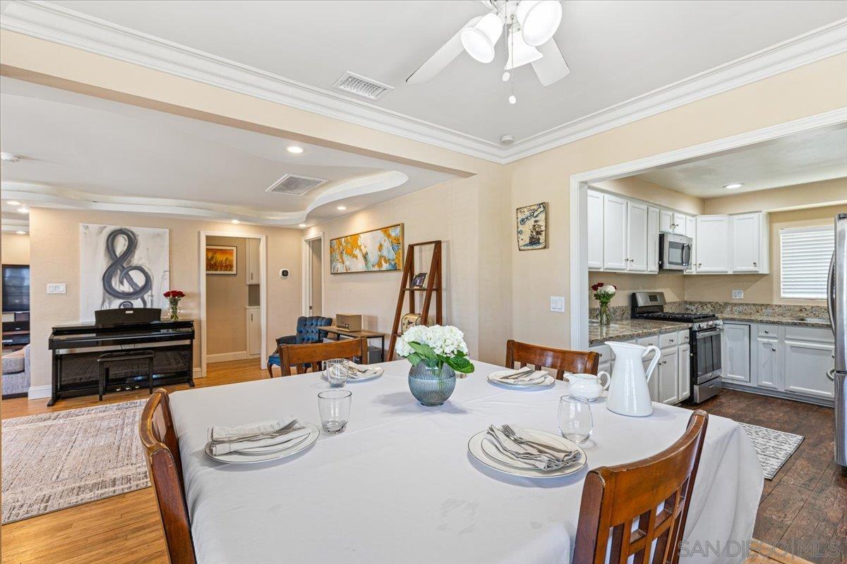 Detail Gallery Image 9 of 27 For 6295  Calle Pavana, San Diego,  CA 92139 - 3 Beds | 2 Baths