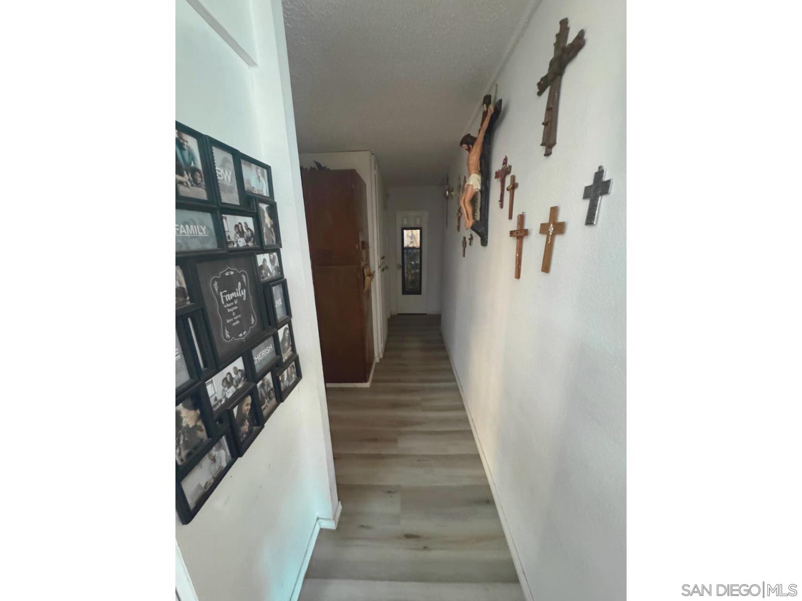 Detail Gallery Image 13 of 29 For 15185  Candice Ct, Moreno Valley,  CA 92551 - 4 Beds | 2 Baths