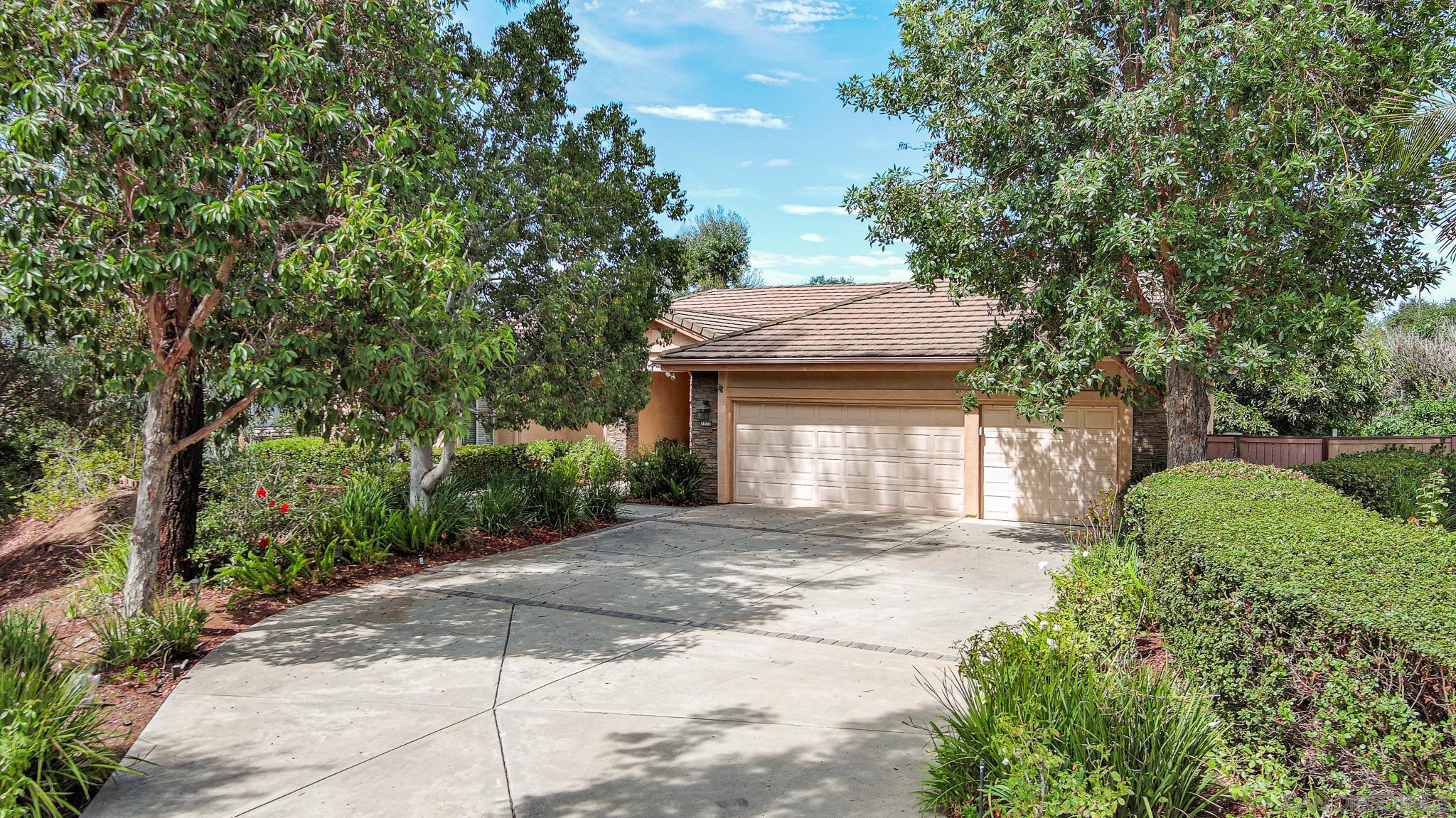 Detail Gallery Image 31 of 69 For 1772  Crescent Knolls Gln, Escondido,  CA 92029 - 4 Beds | 3 Baths