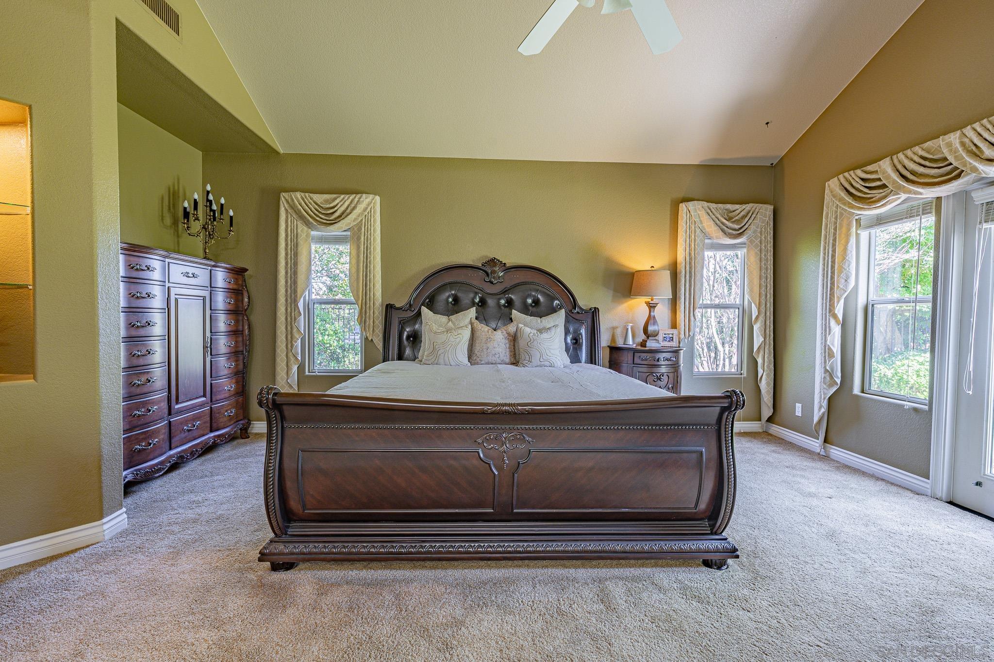 Detail Gallery Image 32 of 69 For 1772  Crescent Knolls Gln, Escondido,  CA 92029 - 4 Beds | 3 Baths