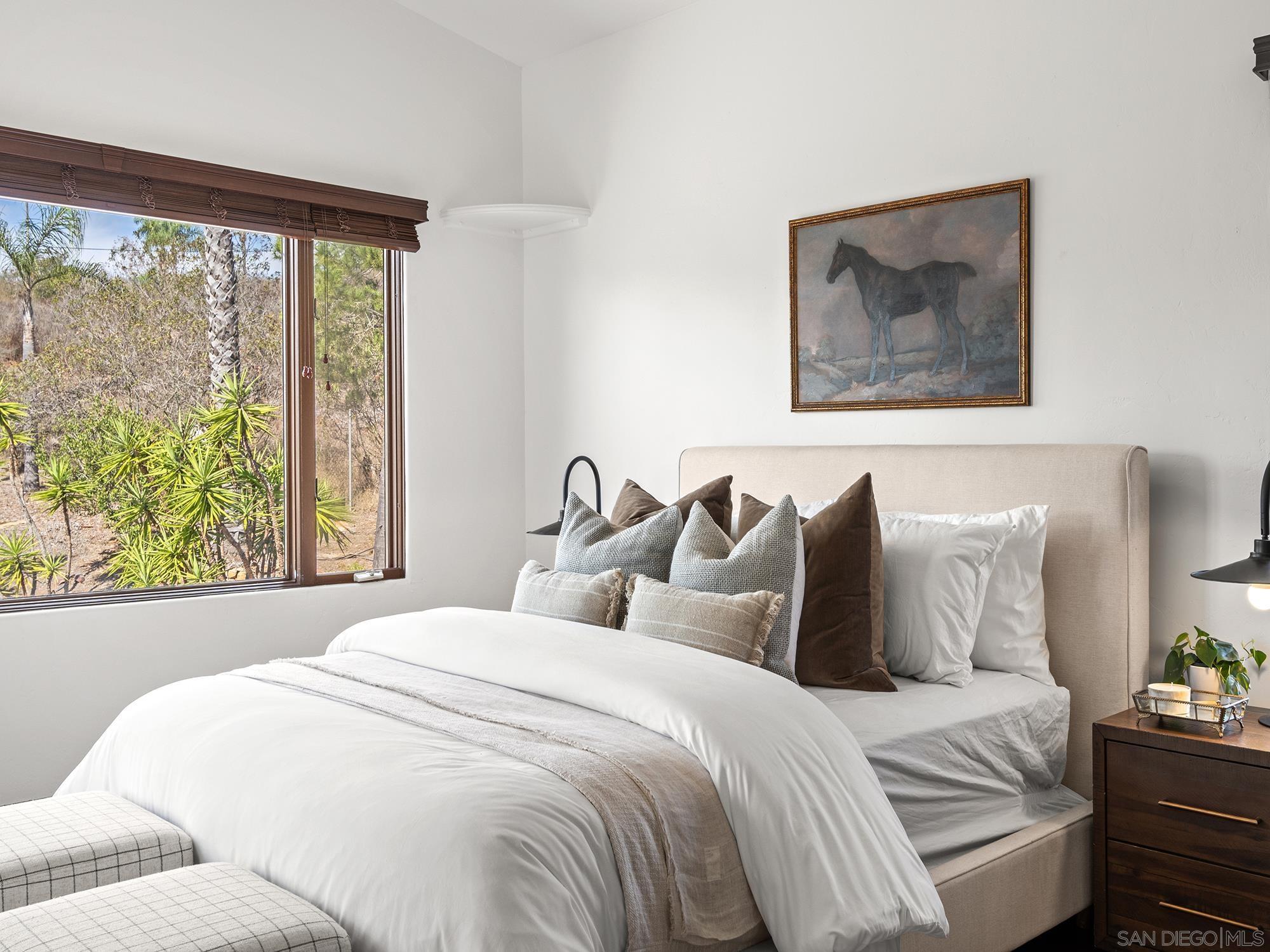 Detail Gallery Image 13 of 27 For 3485  Lone Jack Road, Encinitas,  CA 92024 - 4 Beds | 3 Baths