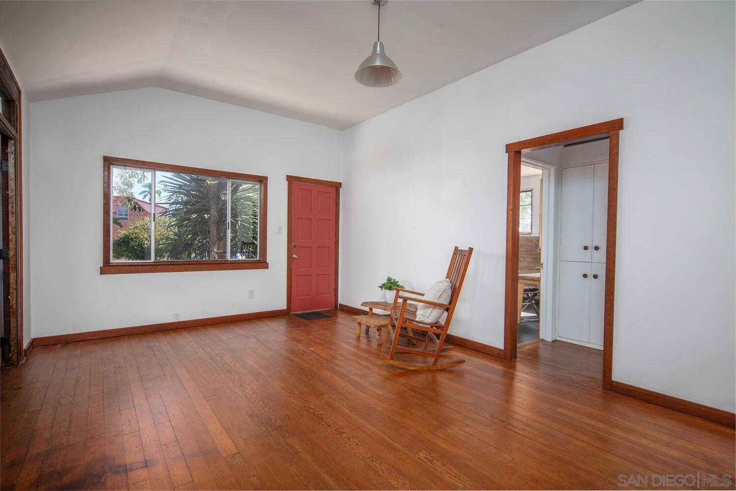 Detail Gallery Image 6 of 22 For 432 E 5th St, National City,  CA 91950 - 3 Beds | 1 Baths