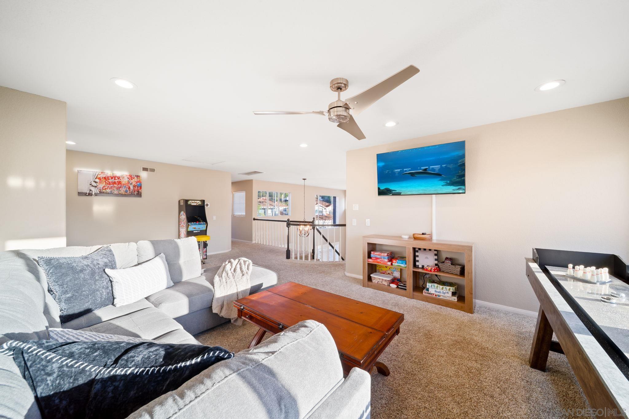 Detail Gallery Image 30 of 52 For 18106  Chieftain Ct, San Diego,  CA 92127 - 4 Beds | 3 Baths