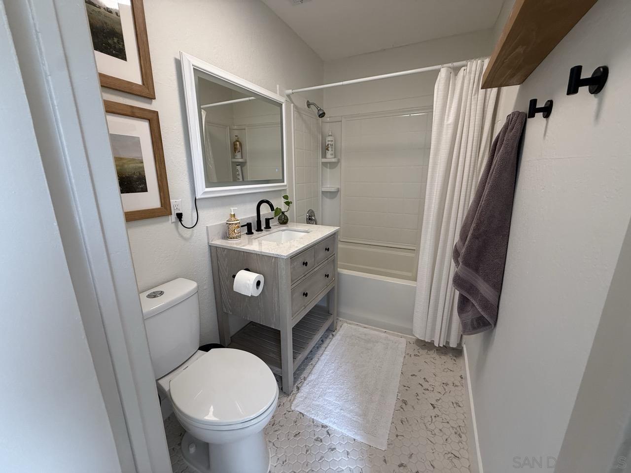 Detail Gallery Image 19 of 22 For 1429  Papin St, Oceanside,  CA 92058 - 3 Beds | 2 Baths