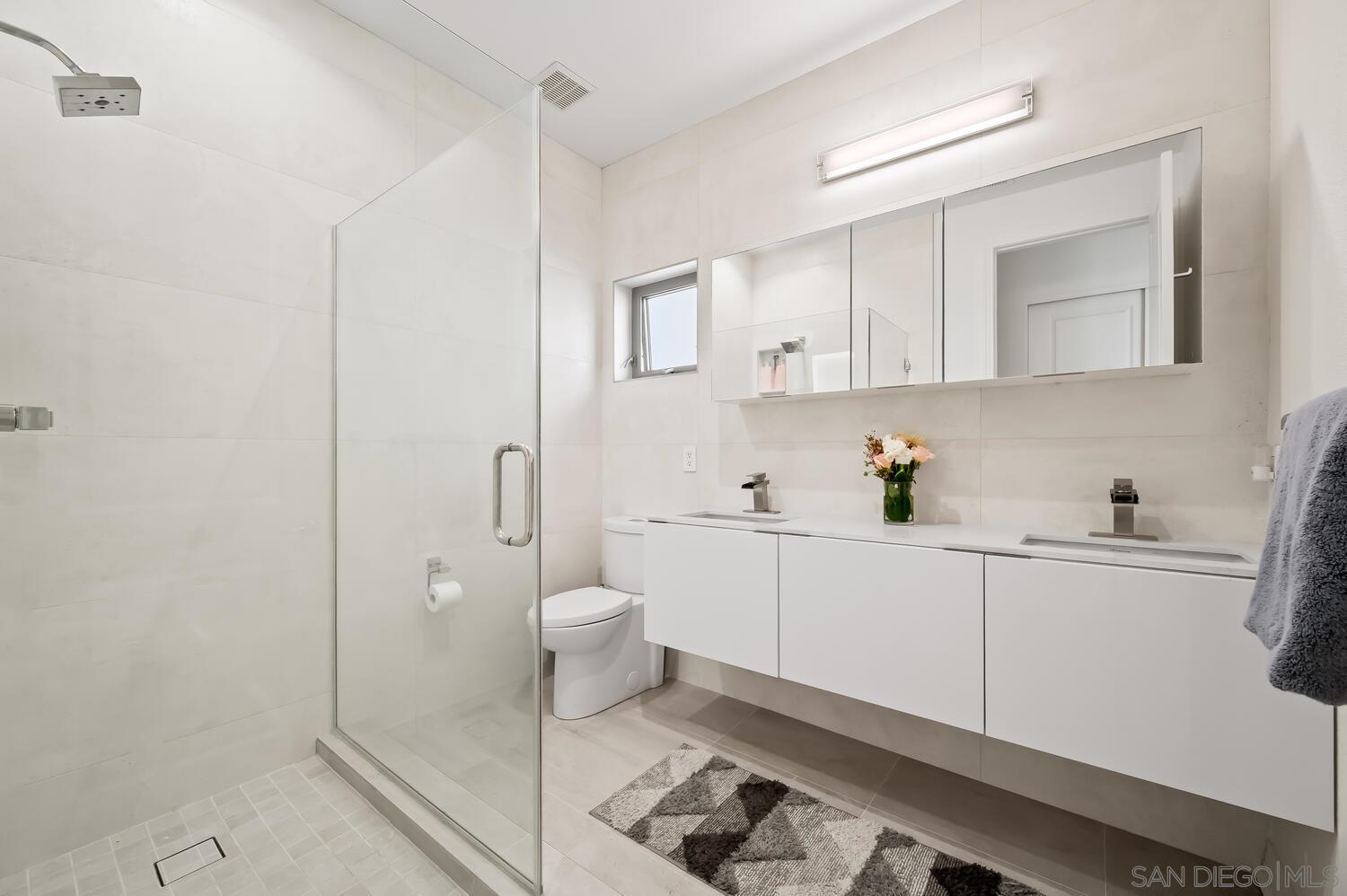 Detail Gallery Image 16 of 62 For 465 S Cleveland St  #103,  Oceanside,  CA 92054 - 3 Beds | 3/1 Baths