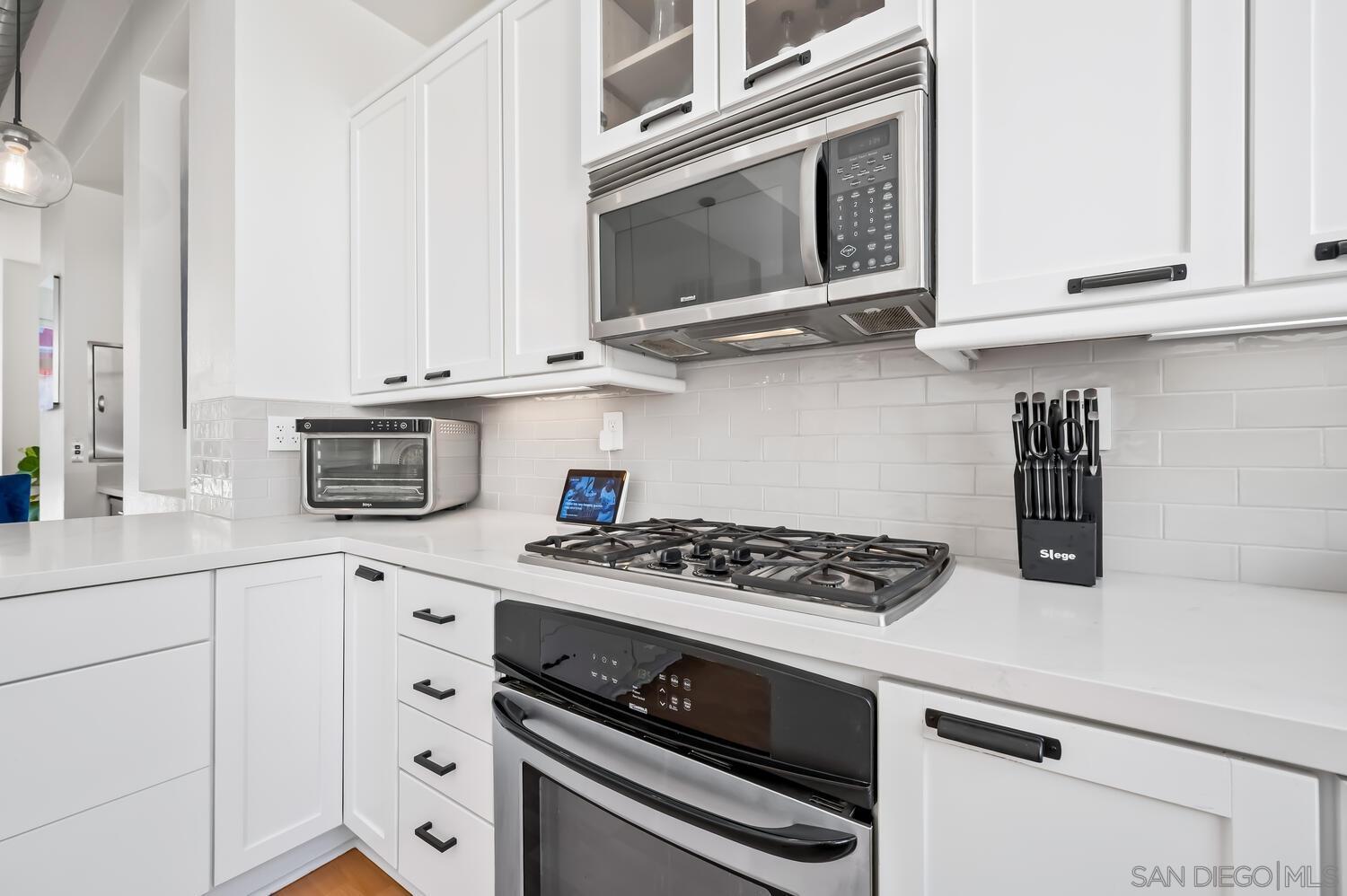 Detail Gallery Image 26 of 62 For 465 S Cleveland St  #103,  Oceanside,  CA 92054 - 3 Beds | 3/1 Baths