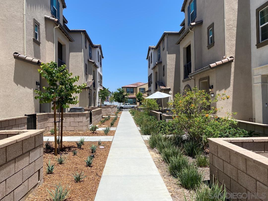 Front Image Thumbnail for SD250043239