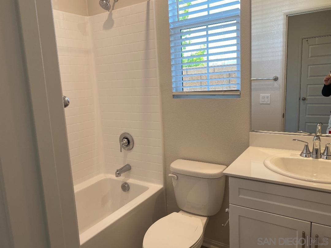 Detail Gallery Image 5 of 16 For 40445  Melrose Dr., Temecula,  CA 92591 - 4 Beds | 3 Baths