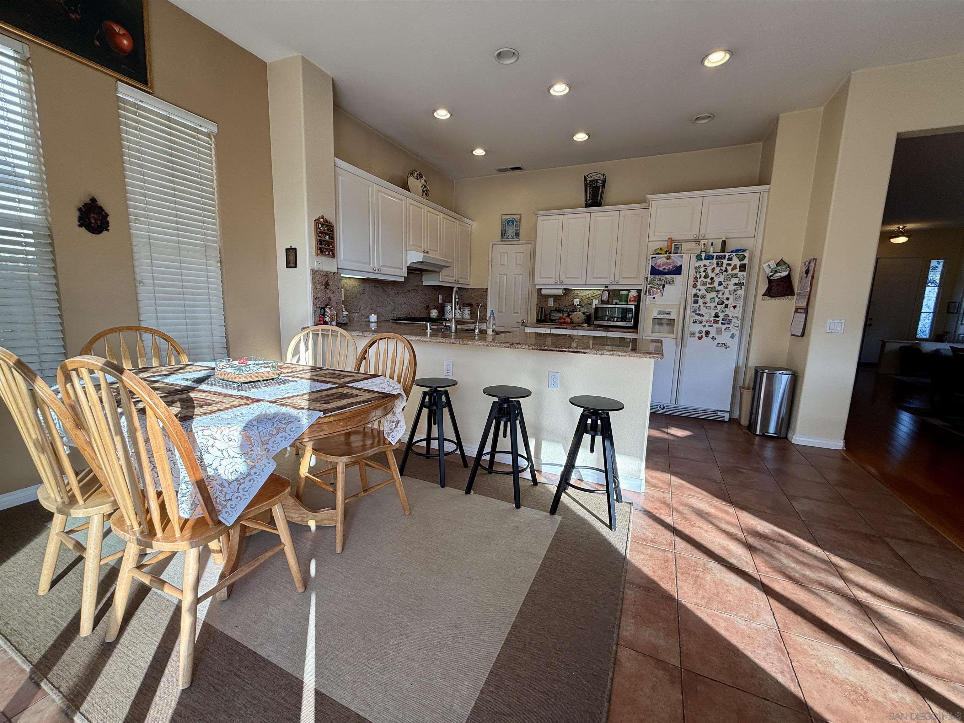 Detail Gallery Image 16 of 45 For 5559 Willowmere  Ln, San Diego,  CA 92130 - 5 Beds | 3 Baths