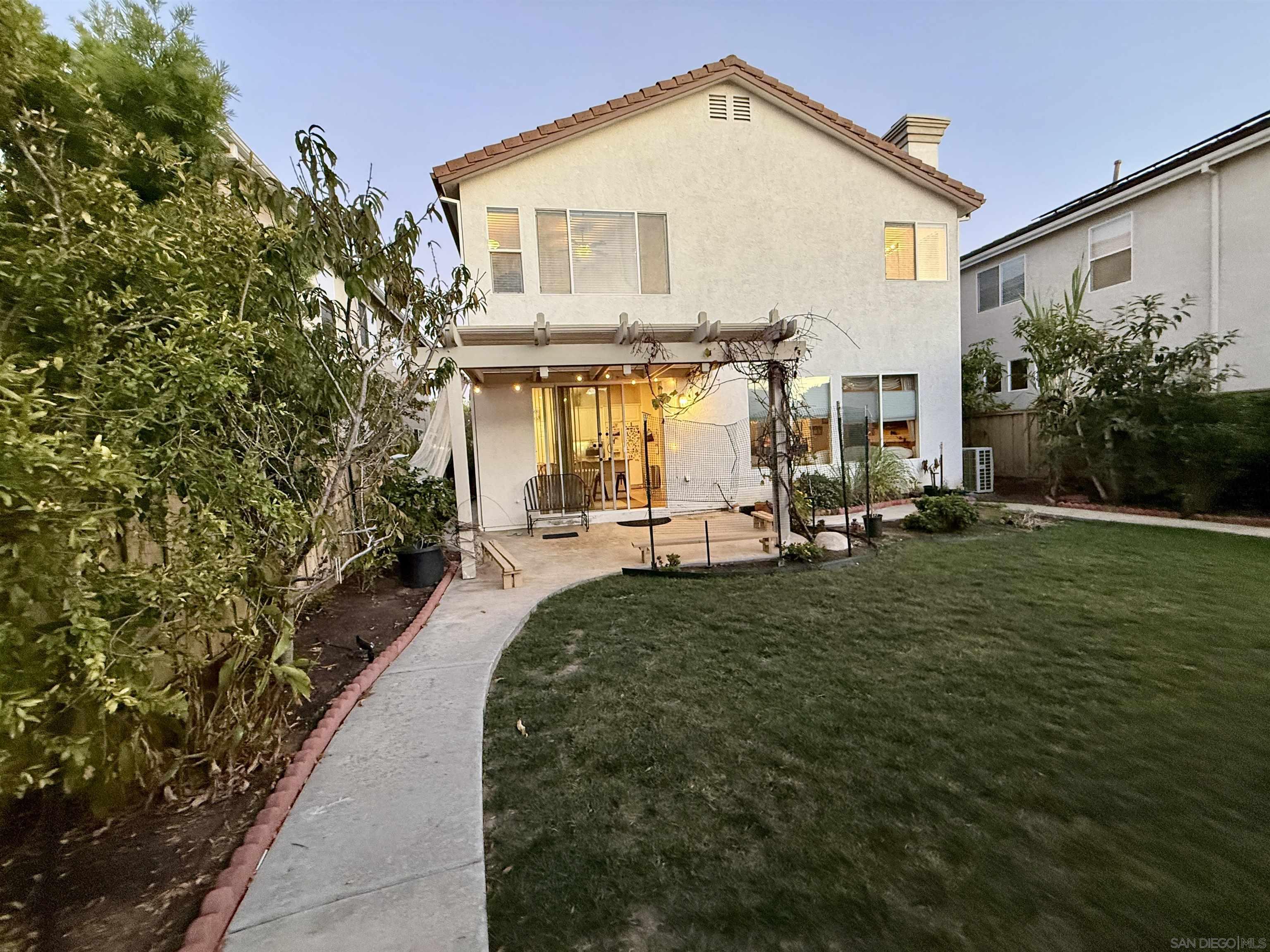 Detail Gallery Image 39 of 45 For 5559 Willowmere  Ln, San Diego,  CA 92130 - 5 Beds | 3 Baths