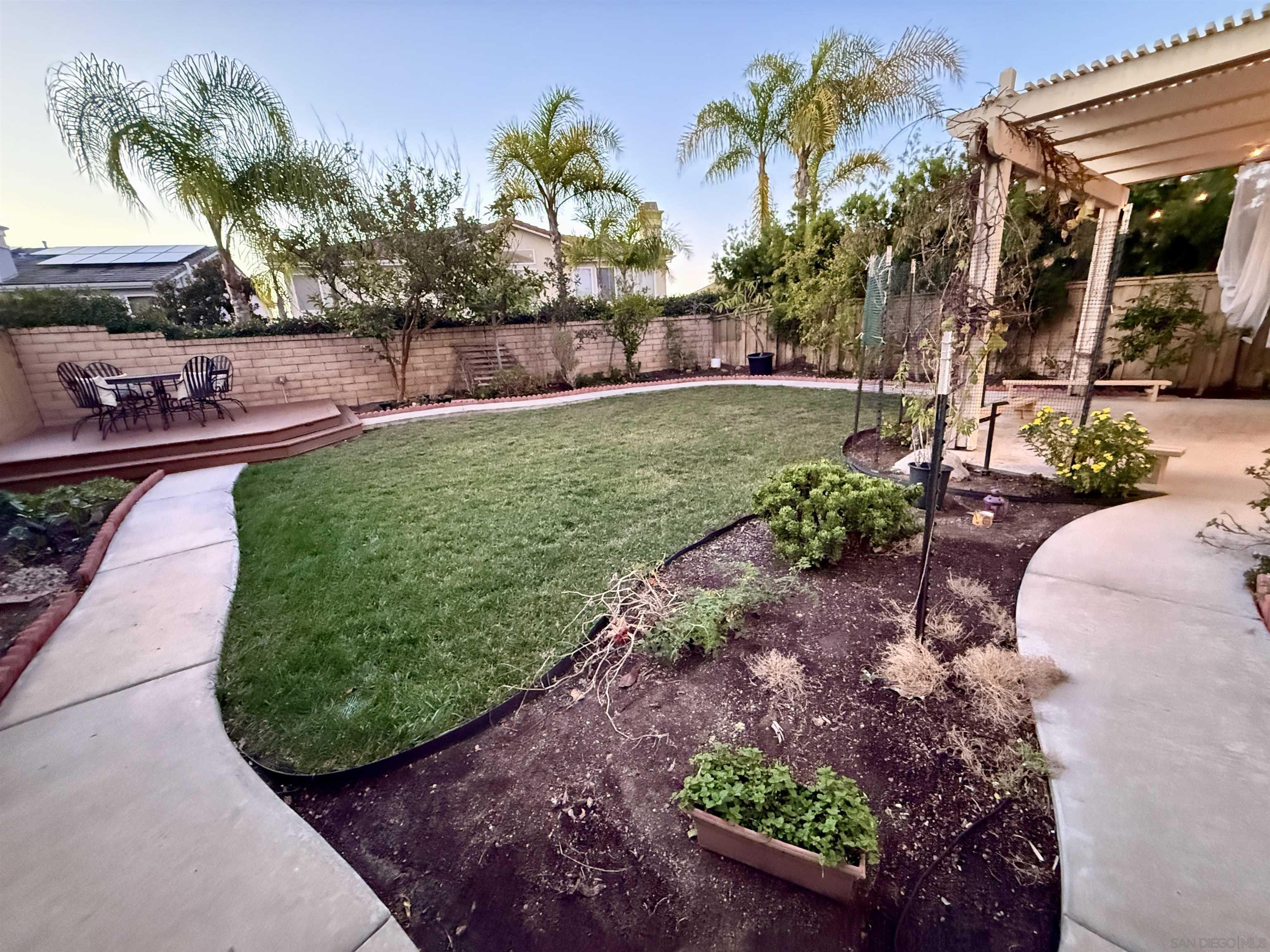 Detail Gallery Image 42 of 45 For 5559 Willowmere  Ln, San Diego,  CA 92130 - 5 Beds | 3 Baths