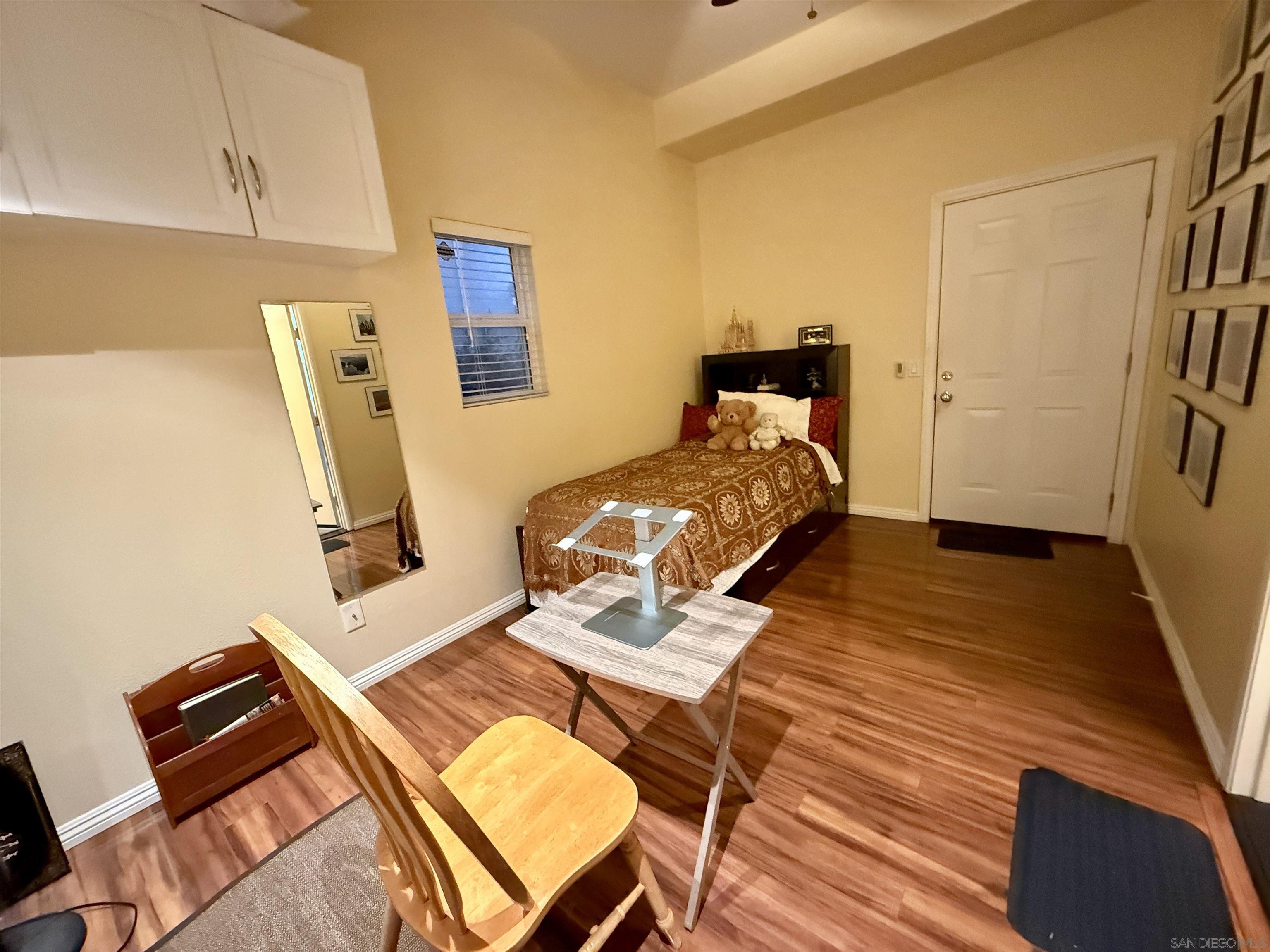 Detail Gallery Image 9 of 35 For 5559 Willowmere  Ln, San Diego,  CA 92130 - 5 Beds | 3 Baths