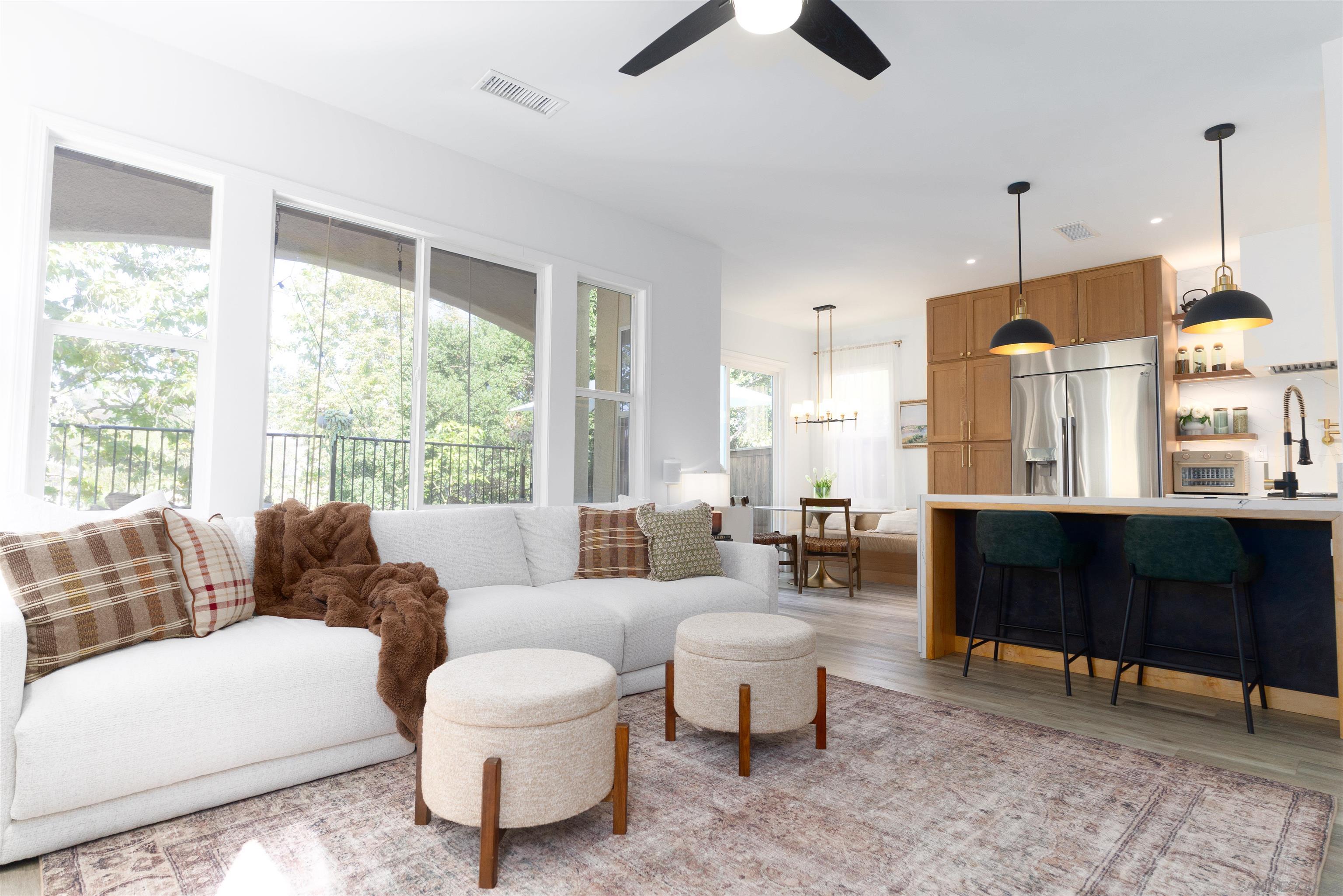 Detail Gallery Image 14 of 58 For 4104  Creekside Ct, National City,  CA 91950 - 4 Beds | 2/1 Baths