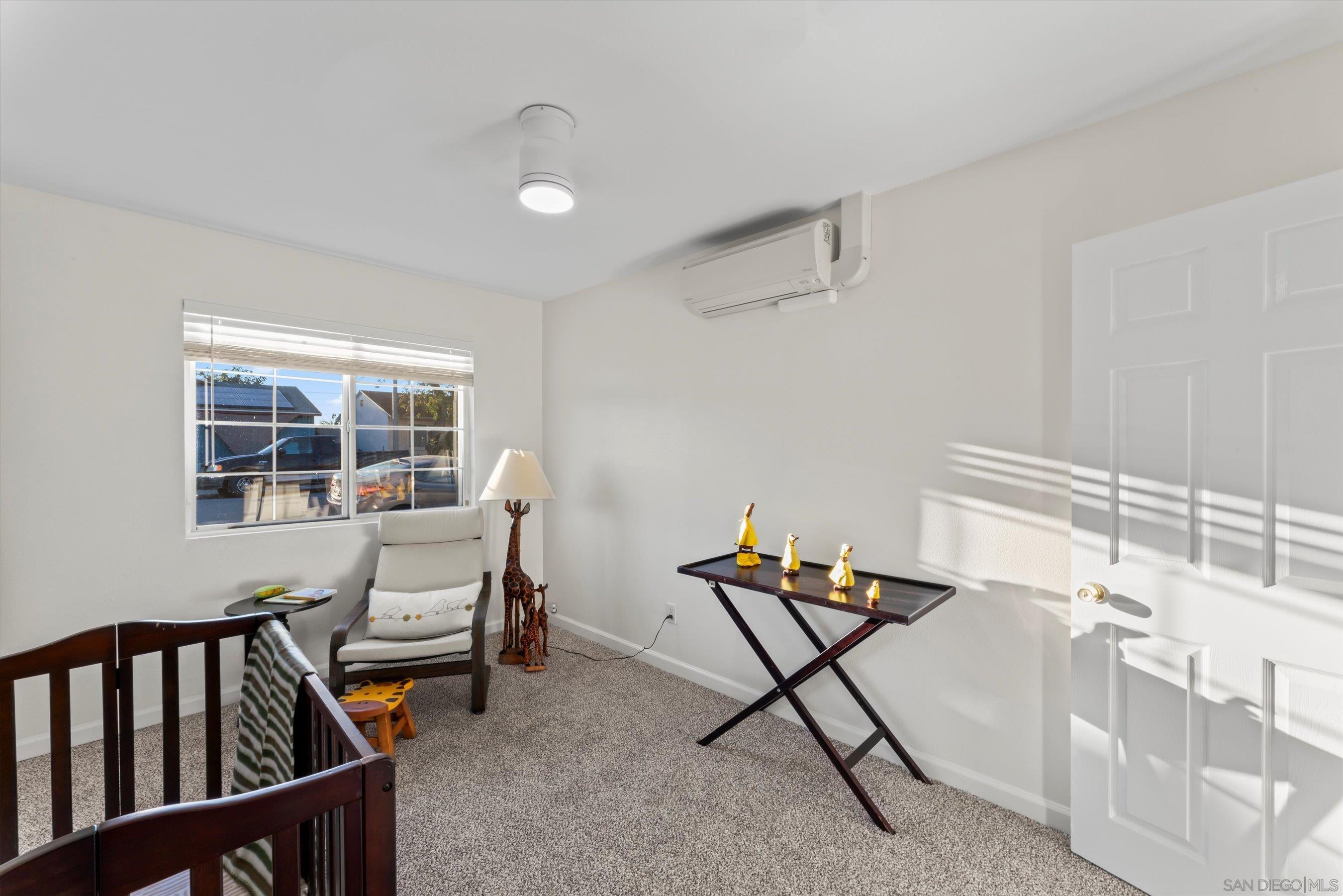 Detail Gallery Image 13 of 27 For 511  Sunnyside, San Diego,  CA 92114 - 4 Beds | 2 Baths