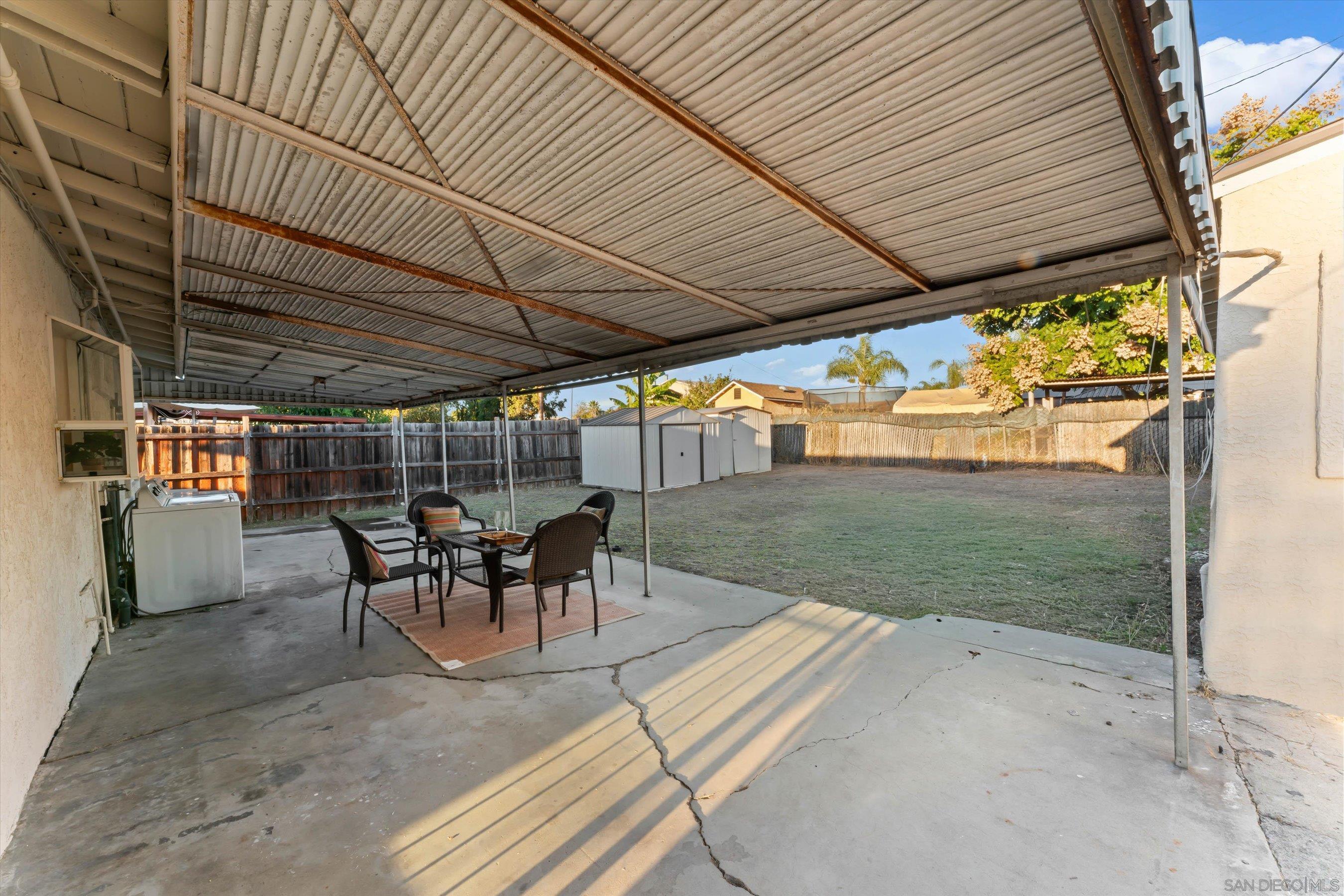 Detail Gallery Image 20 of 27 For 511  Sunnyside, San Diego,  CA 92114 - 4 Beds | 2 Baths