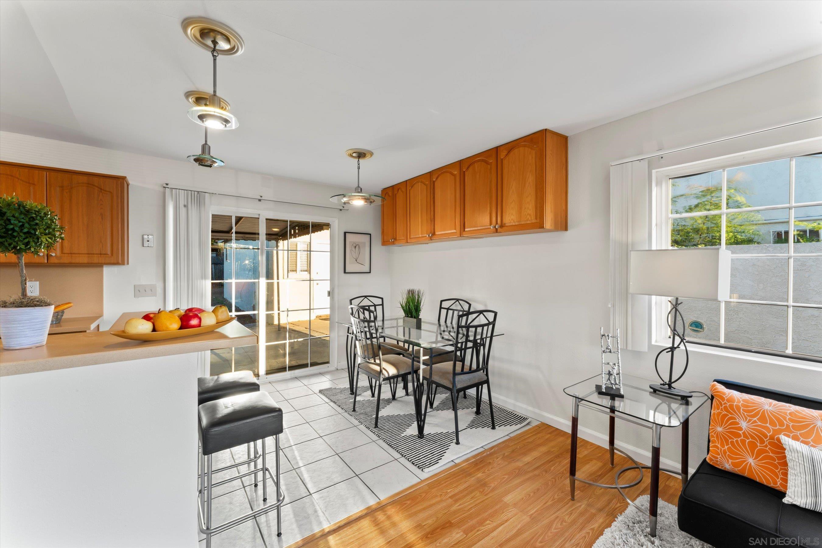 Detail Gallery Image 3 of 27 For 511  Sunnyside, San Diego,  CA 92114 - 4 Beds | 2 Baths