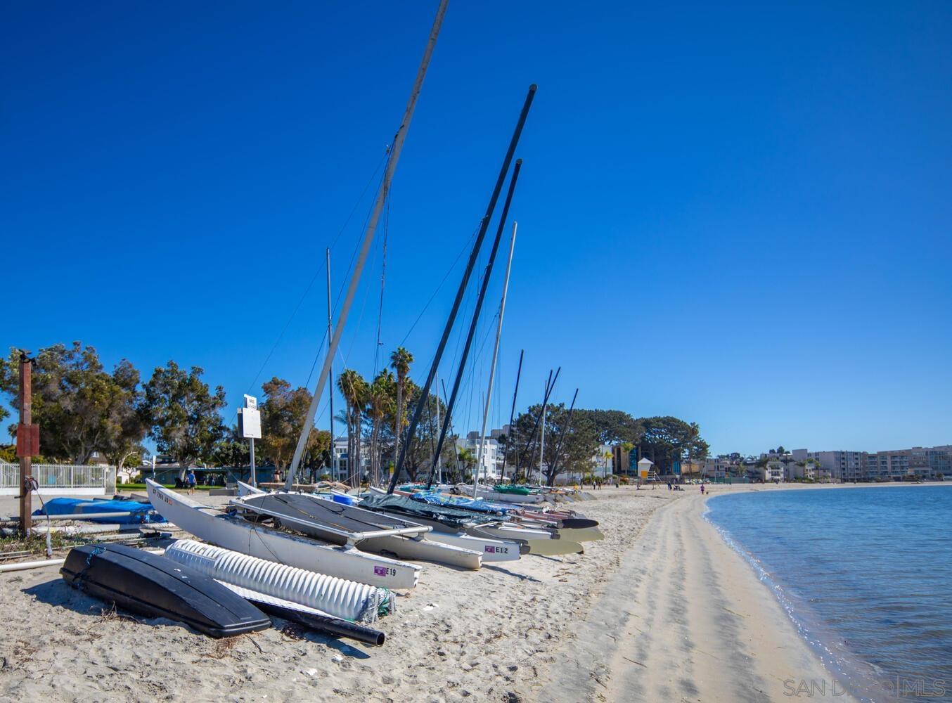 Detail Gallery Image 41 of 62 For 1221  Parker Pl  #15,  San Diego,  CA 92109 - 2 Beds | 2 Baths