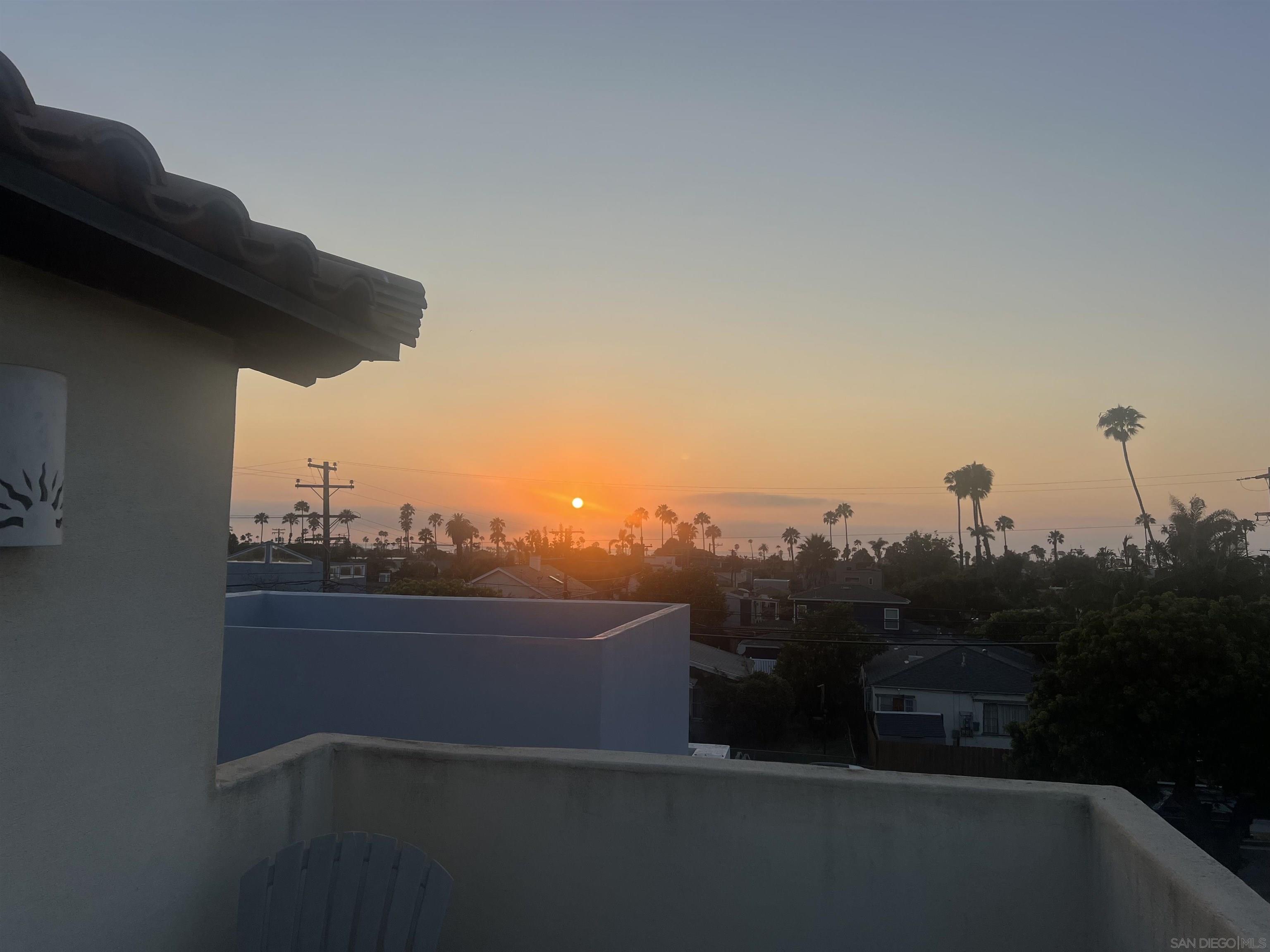 Detail Gallery Image 12 of 75 For 4685  Long Branch Ave, San Diego,  CA 92107 - 3 Beds | 2/1 Baths