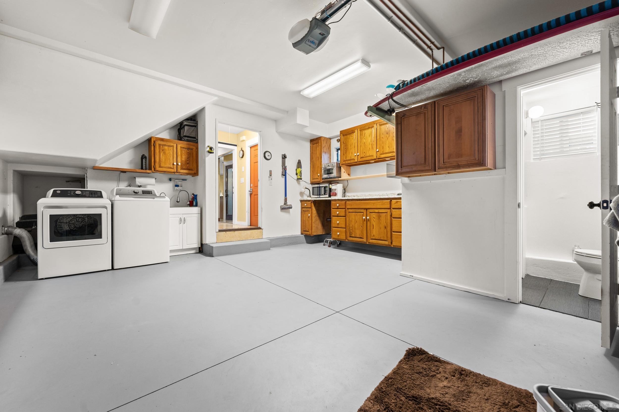 Detail Gallery Image 59 of 75 For 4685  Long Branch Ave, San Diego,  CA 92107 - 3 Beds | 2/1 Baths