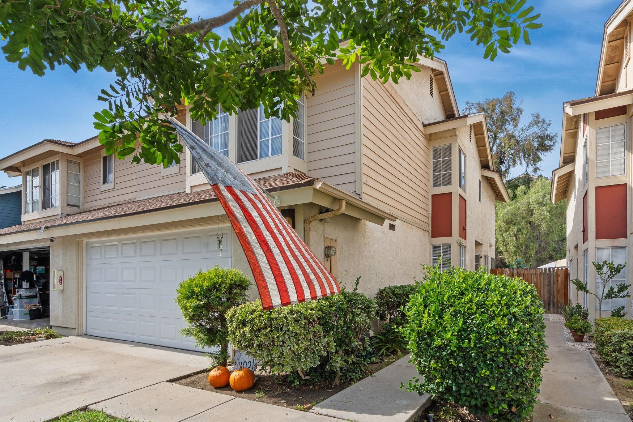 Detail Gallery Image 2 of 60 For 1223  Manzana Way, San Diego,  CA 92139 - 4 Beds | 3 Baths
