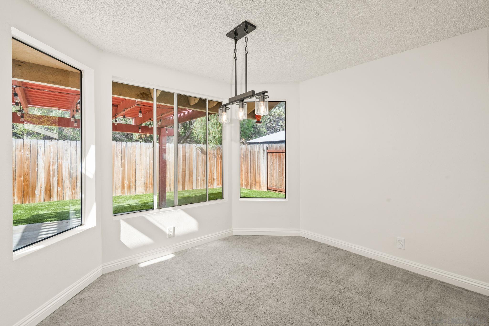 Detail Gallery Image 15 of 60 For 1223  Manzana Way, San Diego,  CA 92139 - 4 Beds | 3 Baths