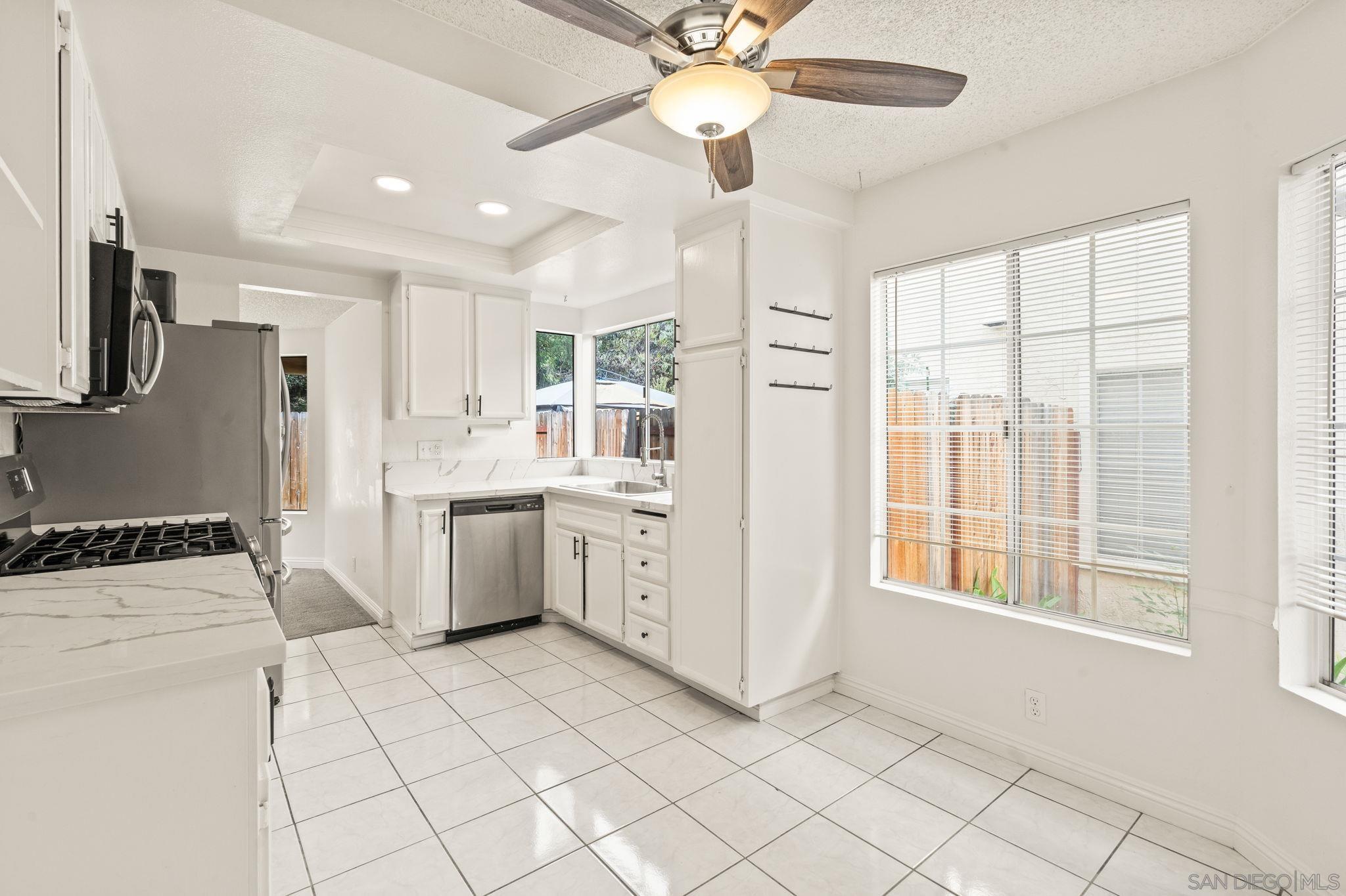 Detail Gallery Image 19 of 60 For 1223  Manzana Way, San Diego,  CA 92139 - 4 Beds | 3 Baths