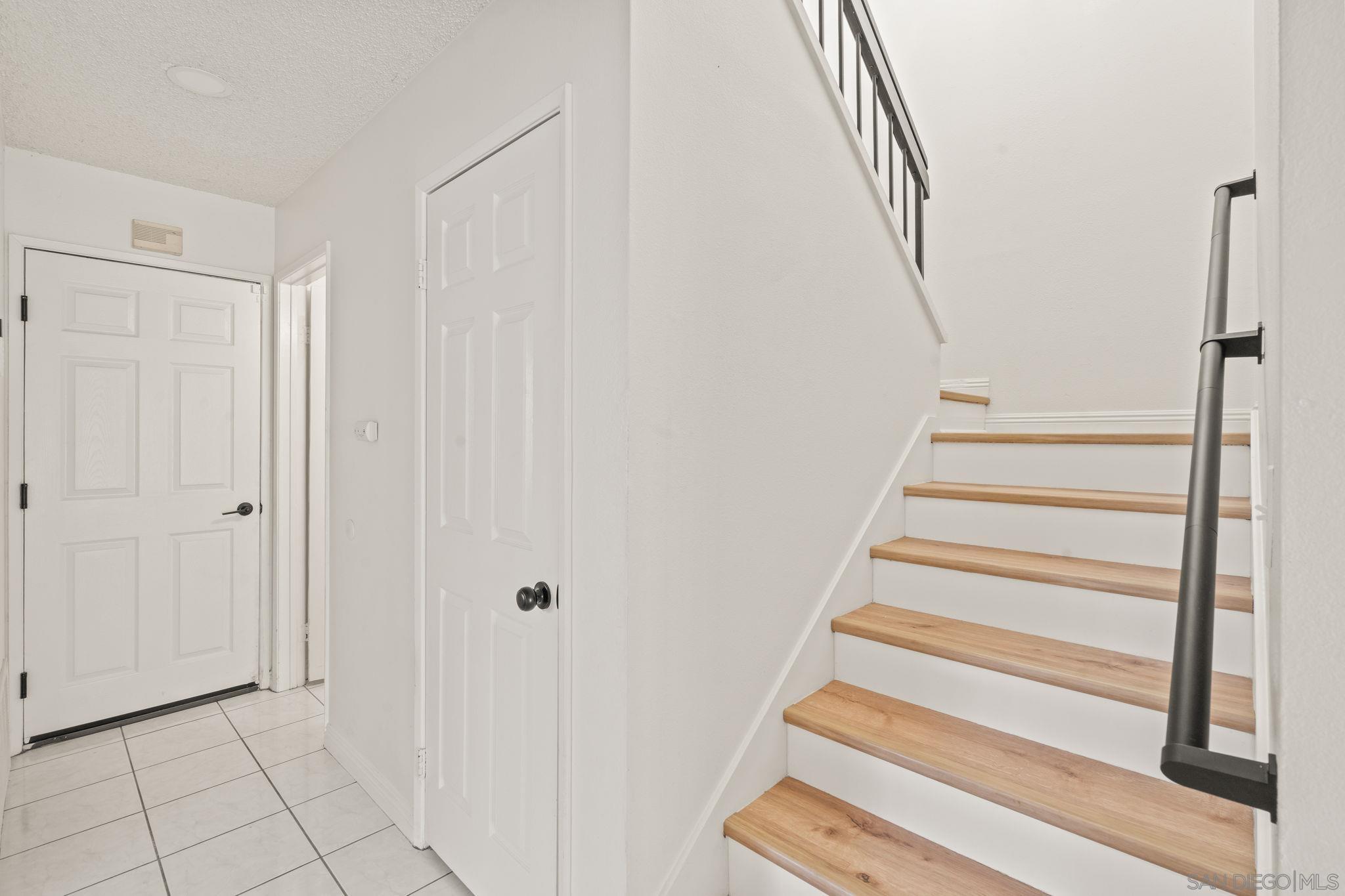 Detail Gallery Image 21 of 60 For 1223  Manzana Way, San Diego,  CA 92139 - 4 Beds | 3 Baths