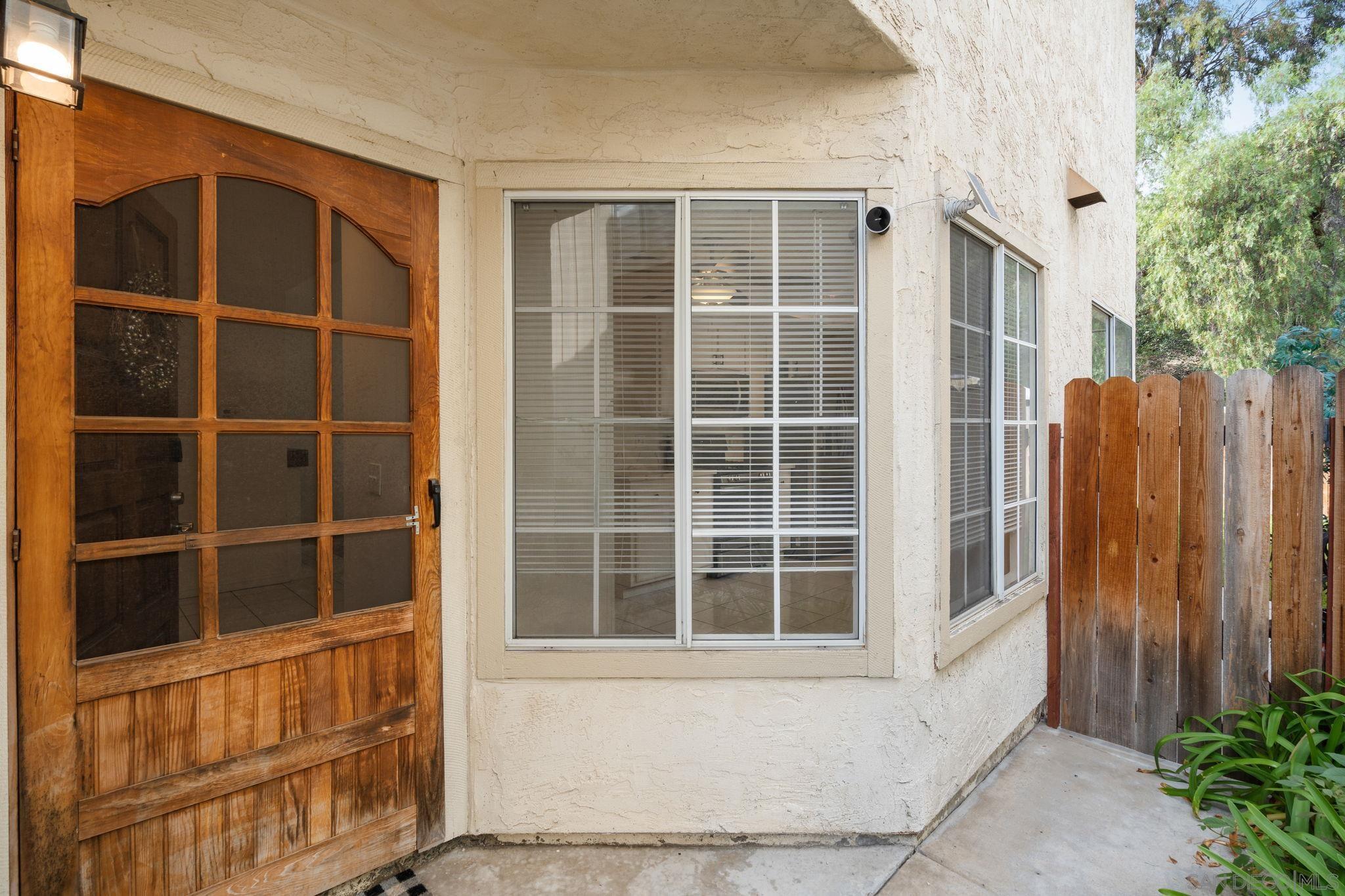 Detail Gallery Image 4 of 60 For 1223  Manzana Way, San Diego,  CA 92139 - 4 Beds | 3 Baths