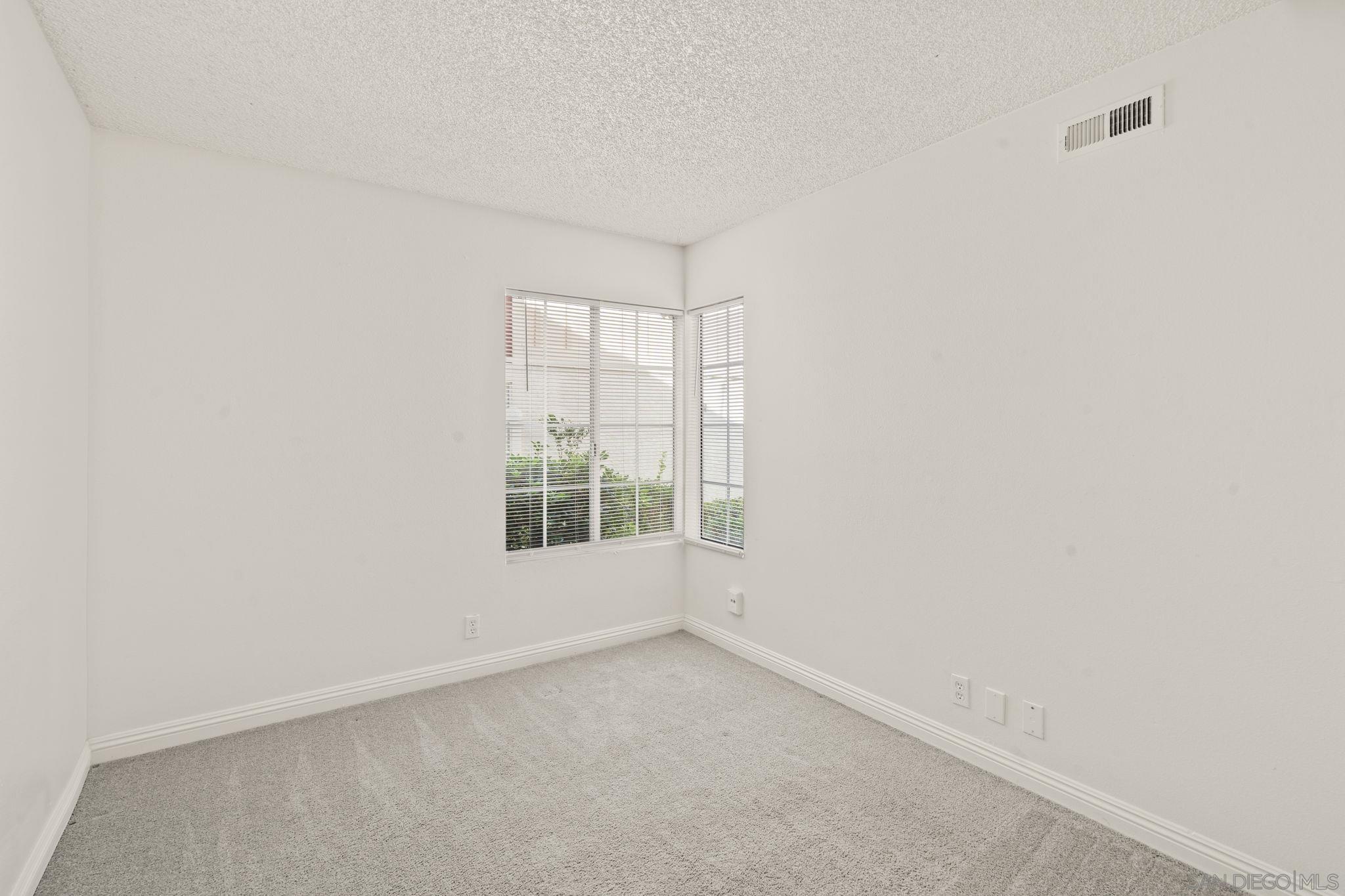 Detail Gallery Image 34 of 60 For 1223  Manzana Way, San Diego,  CA 92139 - 4 Beds | 3 Baths