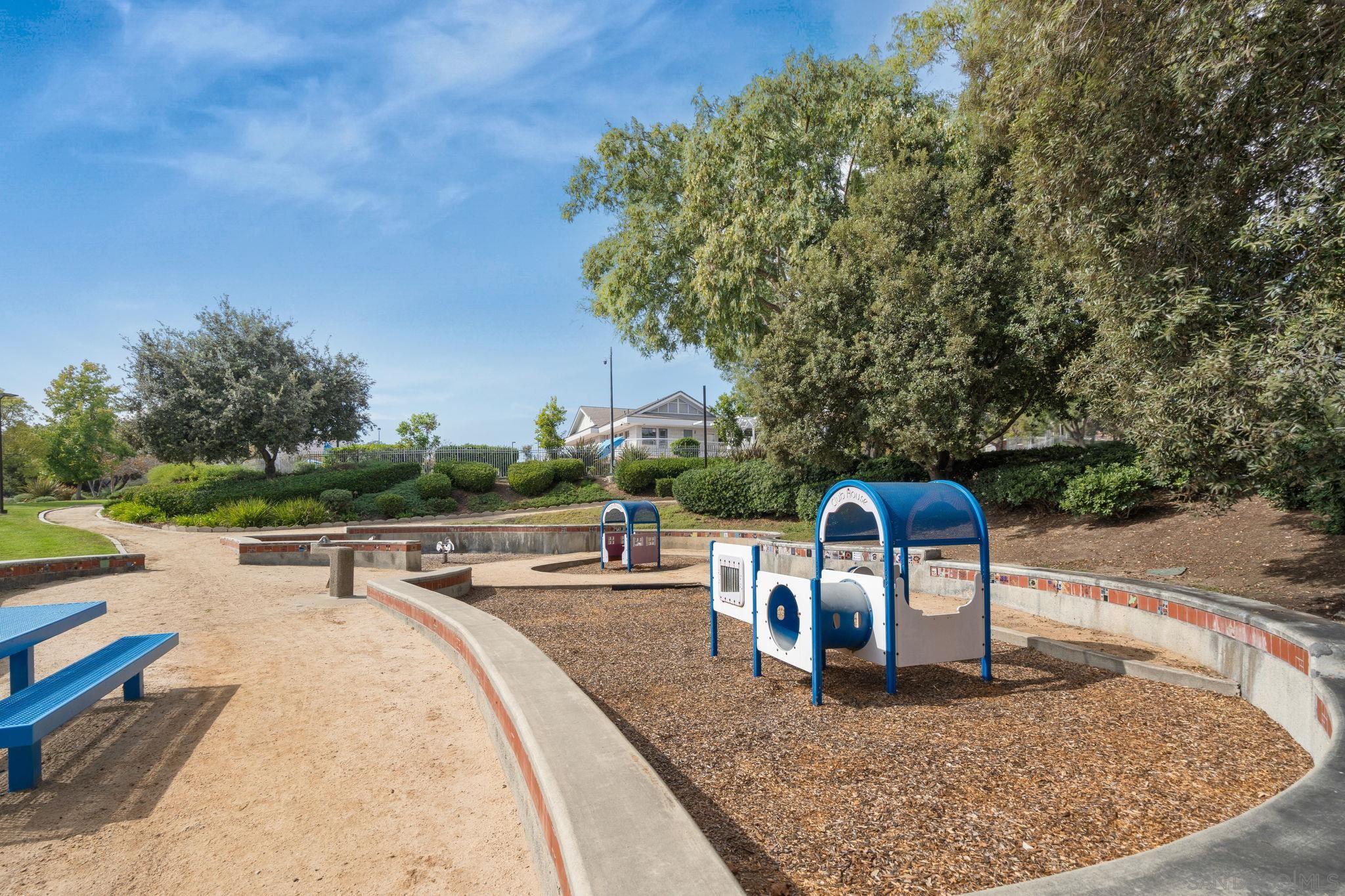 Detail Gallery Image 49 of 60 For 1223  Manzana Way, San Diego,  CA 92139 - 4 Beds | 3 Baths