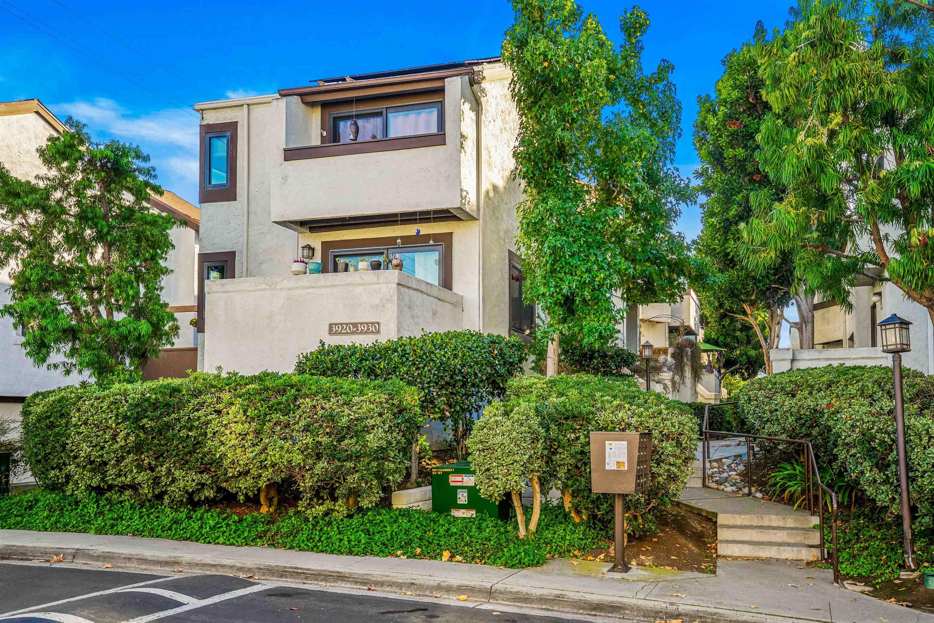 Front Image Thumbnail for SD250043257