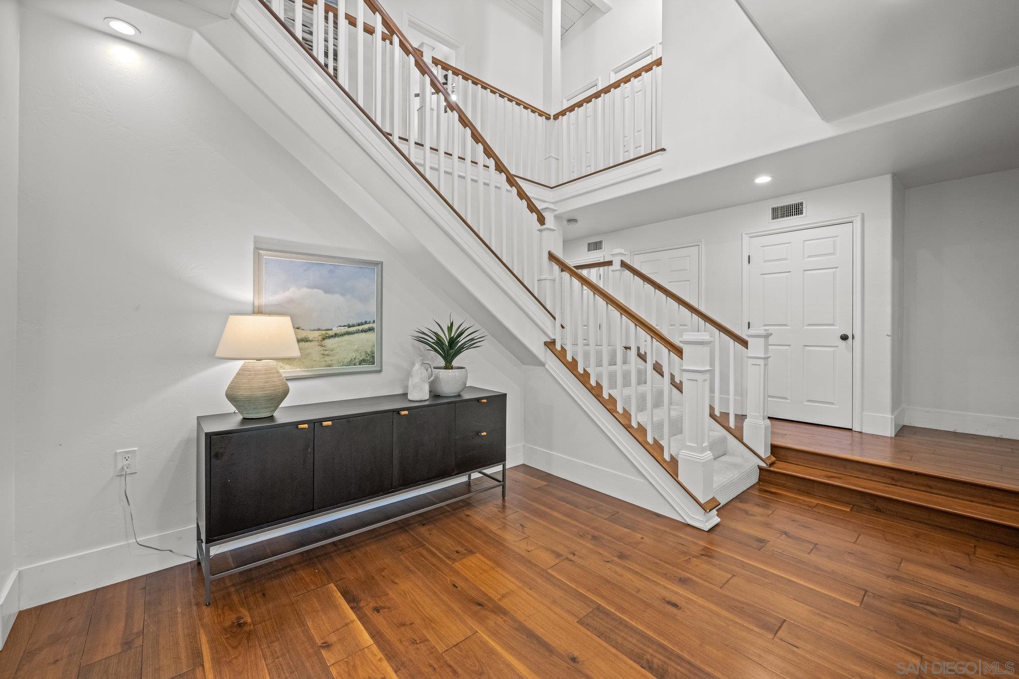 Detail Gallery Image 3 of 55 For 3412  Buena Creek Rd, Vista,  CA 92084 - 5 Beds | 3 Baths