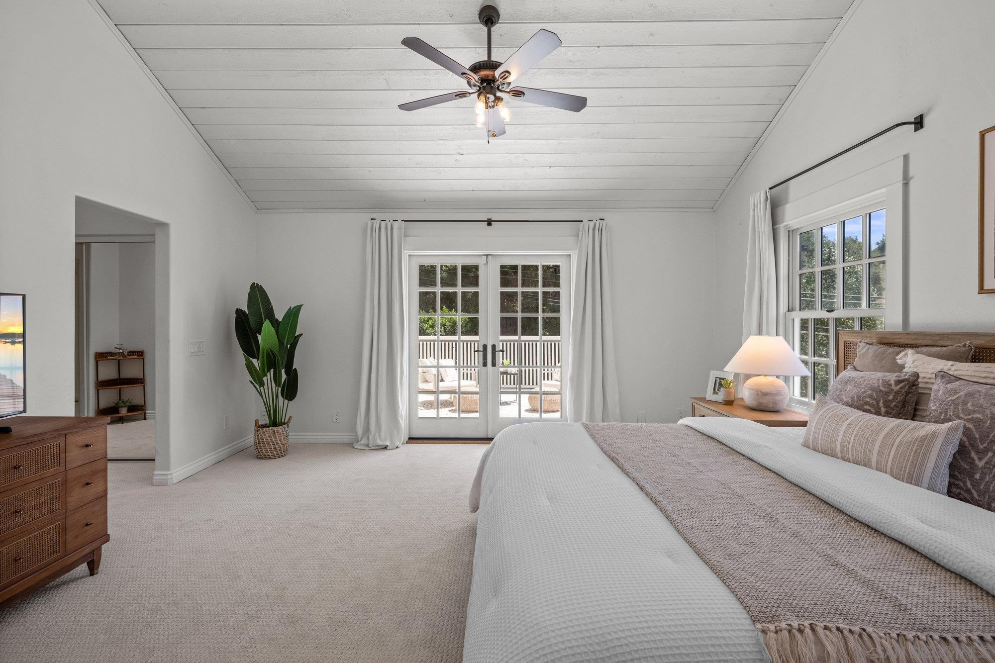 Detail Gallery Image 27 of 55 For 3412  Buena Creek Rd, Vista,  CA 92084 - 5 Beds | 3 Baths