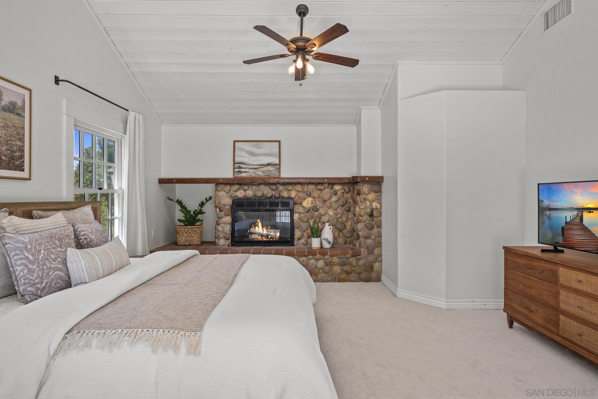 Detail Gallery Image 28 of 55 For 3412  Buena Creek Rd, Vista,  CA 92084 - 5 Beds | 3 Baths