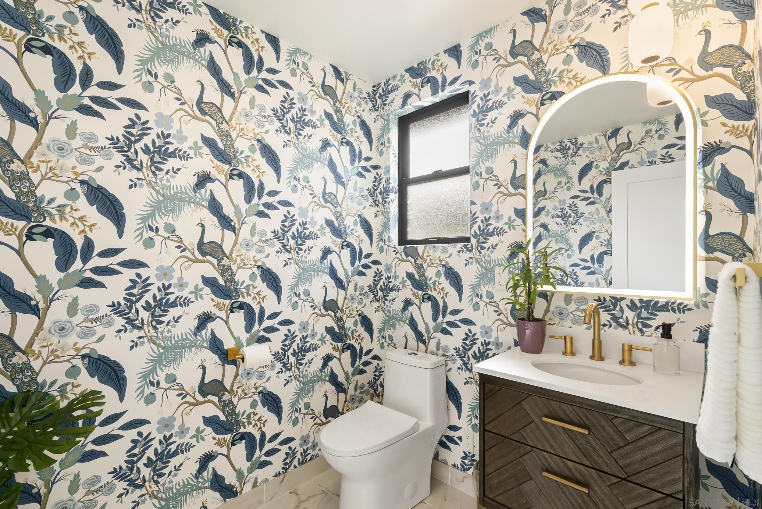 Detail Gallery Image 24 of 33 For 952  Pacific Beach Dr, San Diego,  CA 92109 - 5 Beds | 4/1 Baths