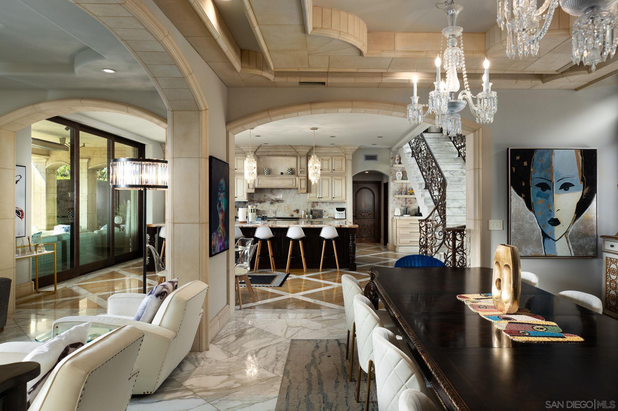 Detail Gallery Image 31 of 67 For 7853  via Capri, La Jolla,  CA 92037 - 6 Beds | 6 Baths