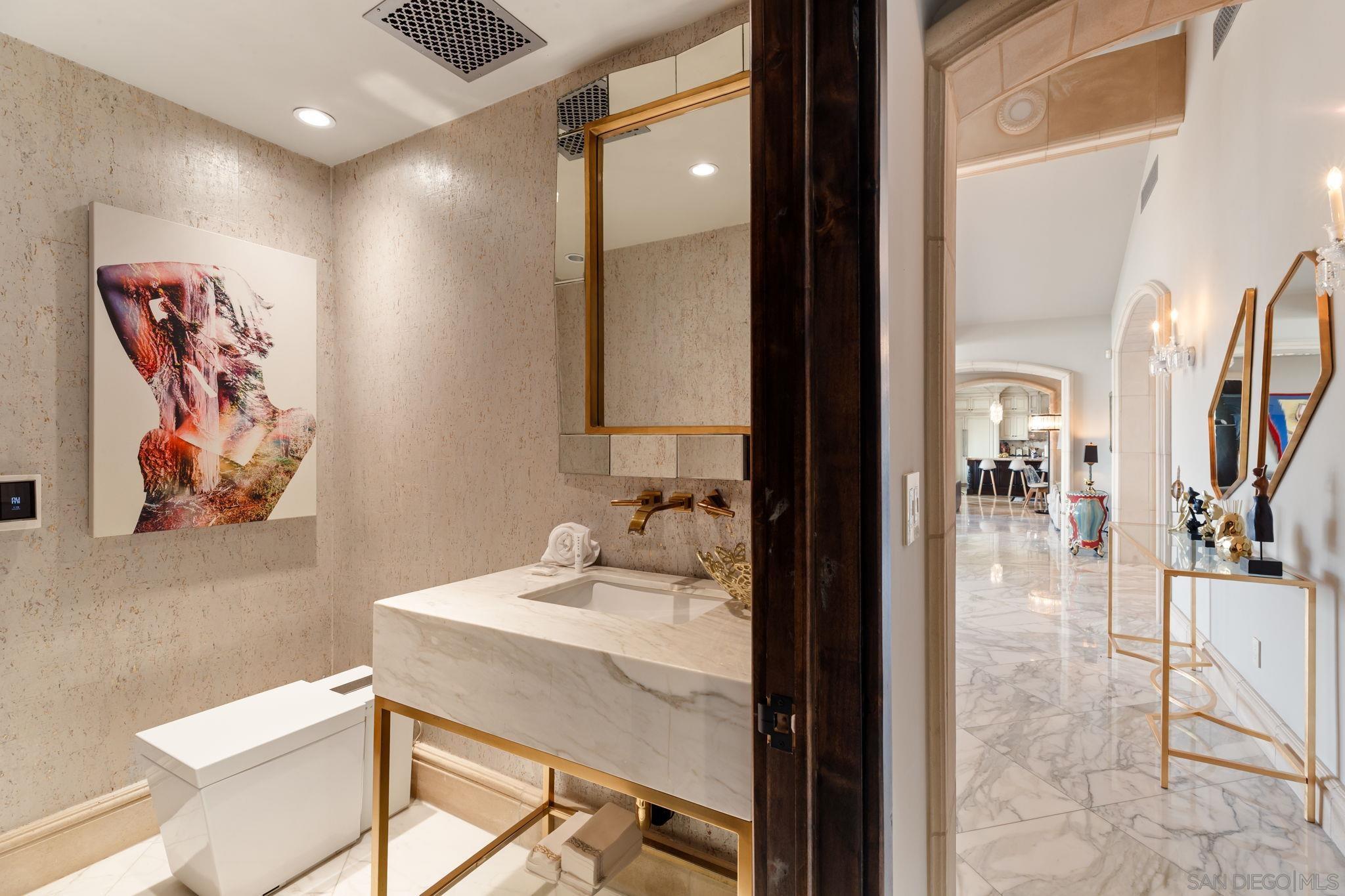 Detail Gallery Image 38 of 67 For 7853  via Capri, La Jolla,  CA 92037 - 6 Beds | 6 Baths