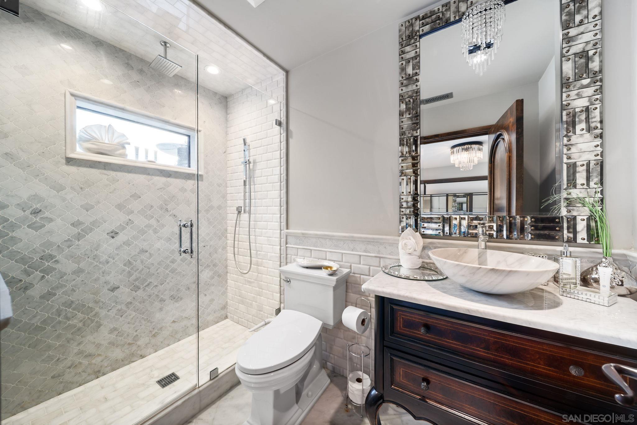 Detail Gallery Image 52 of 67 For 7853  via Capri, La Jolla,  CA 92037 - 6 Beds | 6 Baths