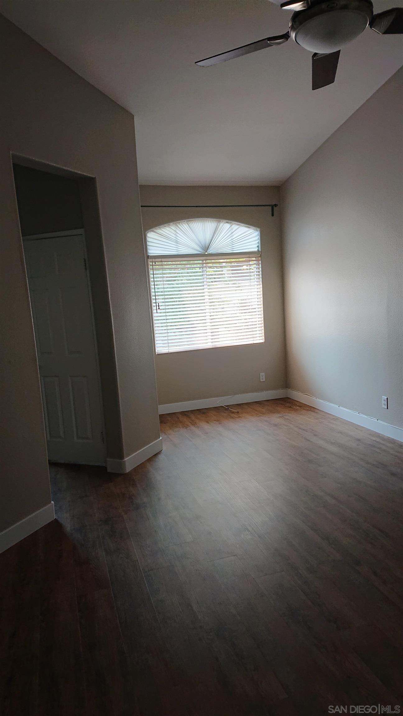 Detail Gallery Image 13 of 23 For 918  Camino De La Reina  52, San Diego,  CA 92108 - 2 Beds | 2/1 Baths