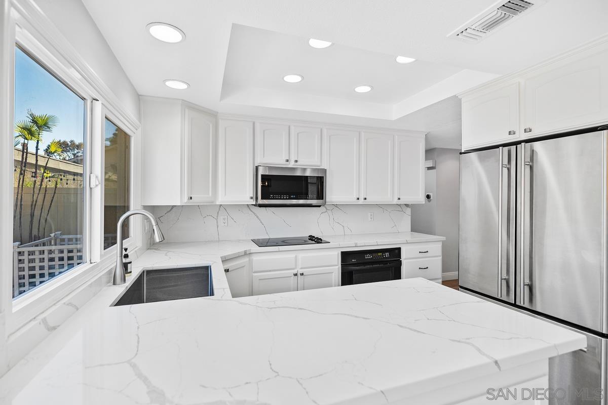 Detail Gallery Image 14 of 32 For 14  Dragonfly  #25,  Irvine,  CA 92604 - 3 Beds | 2 Baths