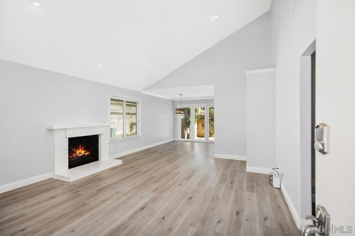 Detail Gallery Image 6 of 32 For 14  Dragonfly  #25,  Irvine,  CA 92604 - 3 Beds | 2 Baths