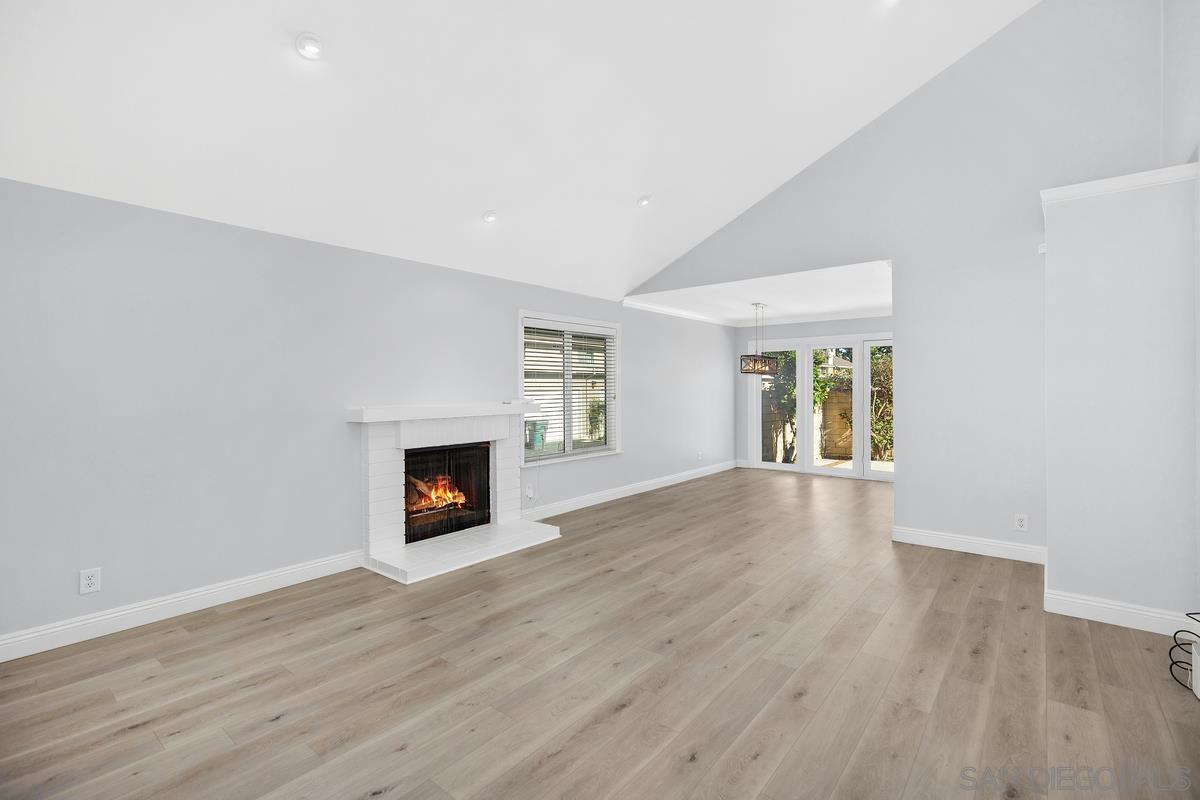 Detail Gallery Image 7 of 32 For 14  Dragonfly  #25,  Irvine,  CA 92604 - 3 Beds | 2 Baths