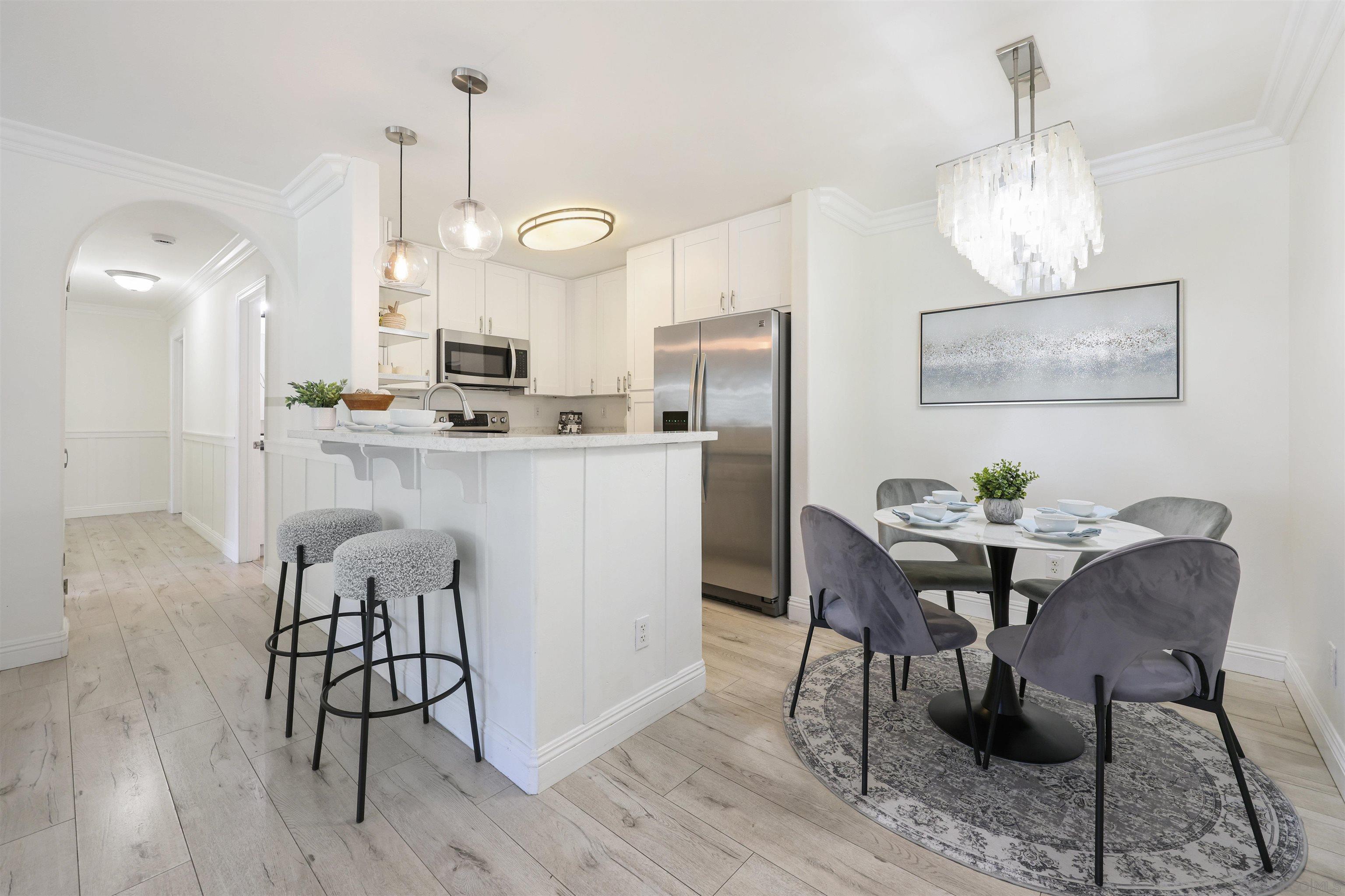 Front Image Thumbnail for SD250043276