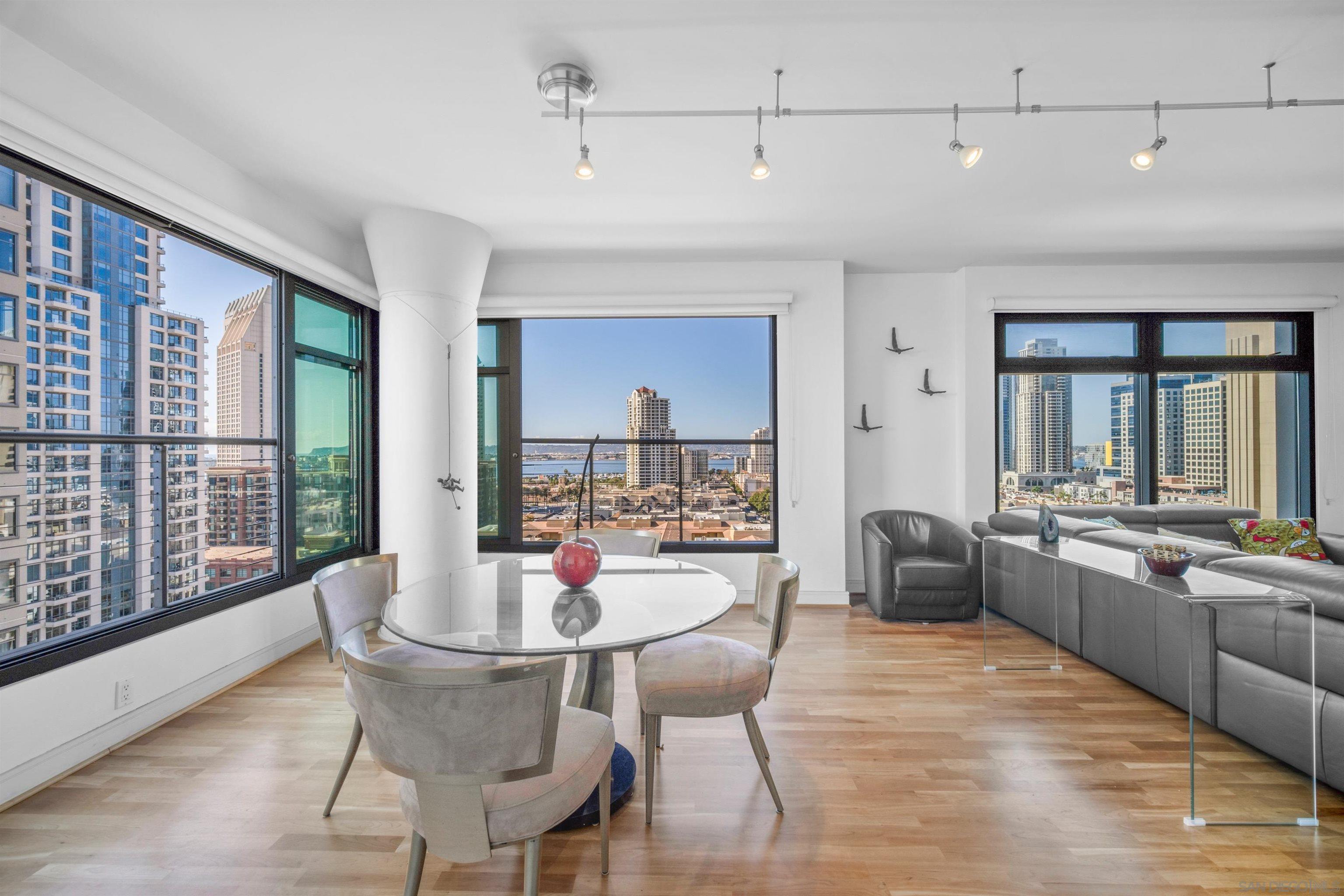 Detail Gallery Image 5 of 29 For 645  Front St  1506, San Diego,  CA 92101 - 2 Beds | 2/1 Baths