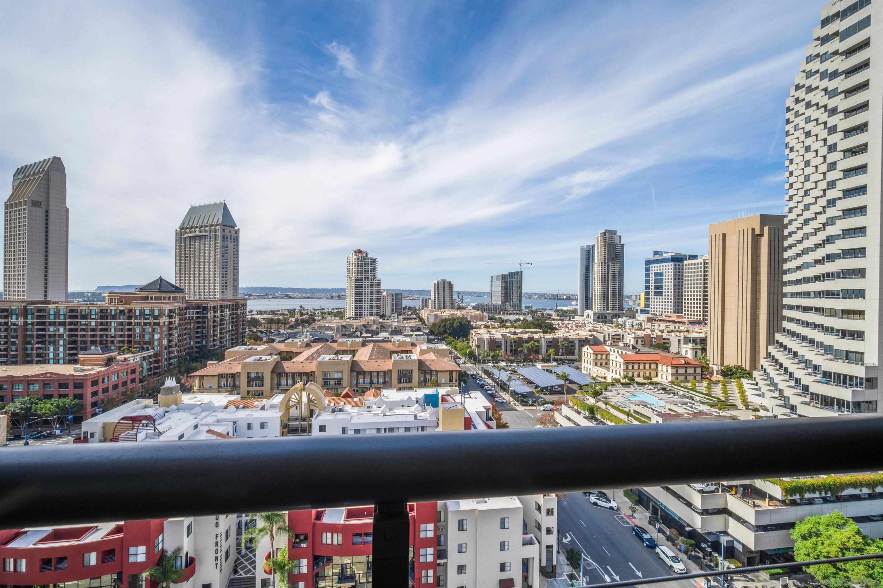 Detail Gallery Image 8 of 29 For 645  Front St  1506, San Diego,  CA 92101 - 2 Beds | 2/1 Baths