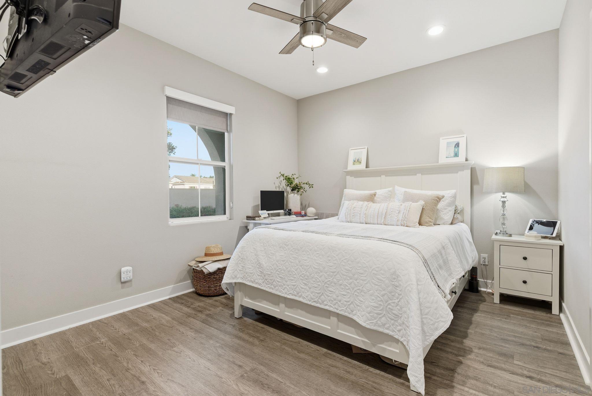 Detail Gallery Image 20 of 42 For 4382  Pacifica Way  #4,  Oceanside,  CA 92056 - 3 Beds | 3/1 Baths