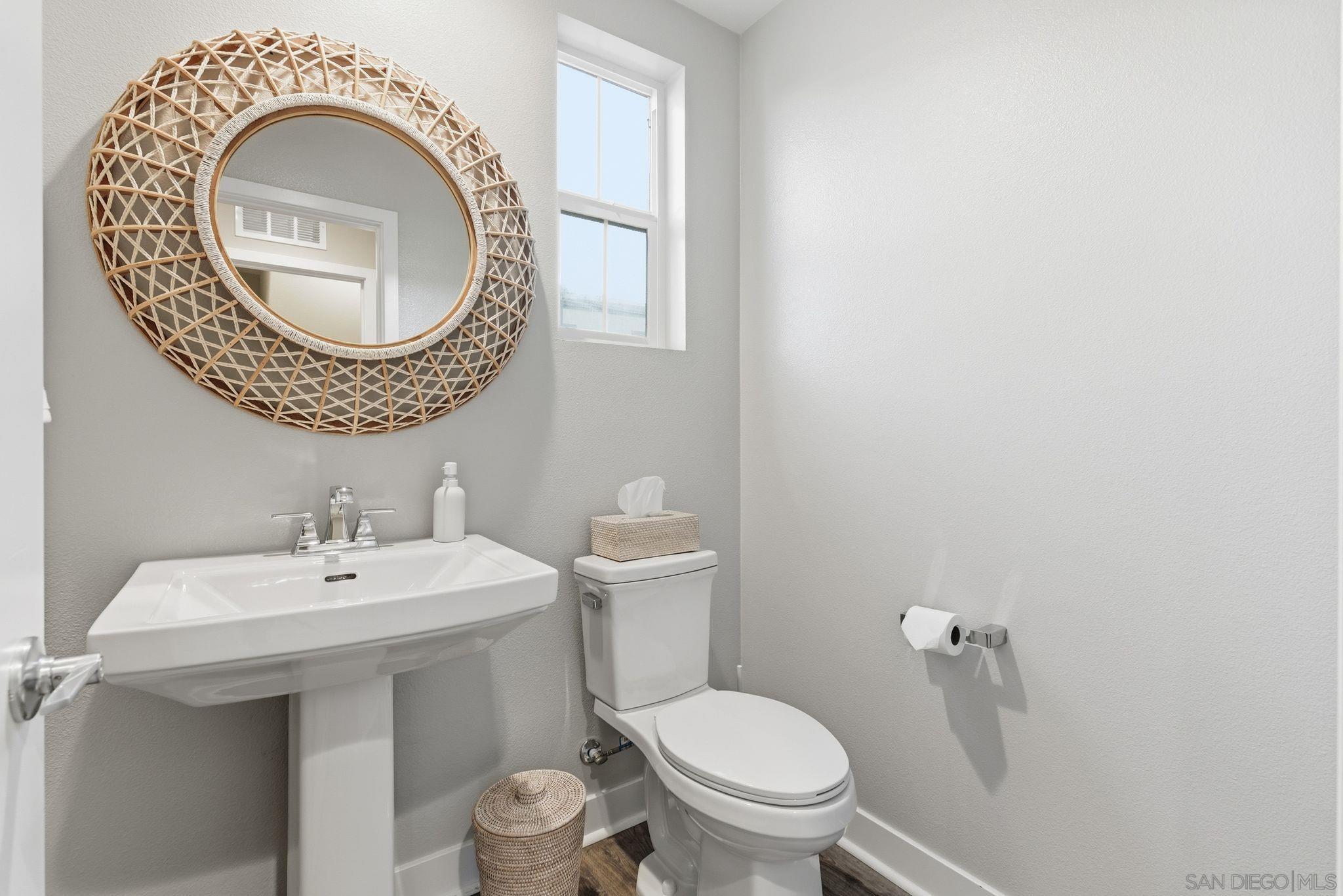 Detail Gallery Image 24 of 42 For 4382  Pacifica Way  #4,  Oceanside,  CA 92056 - 3 Beds | 3/1 Baths