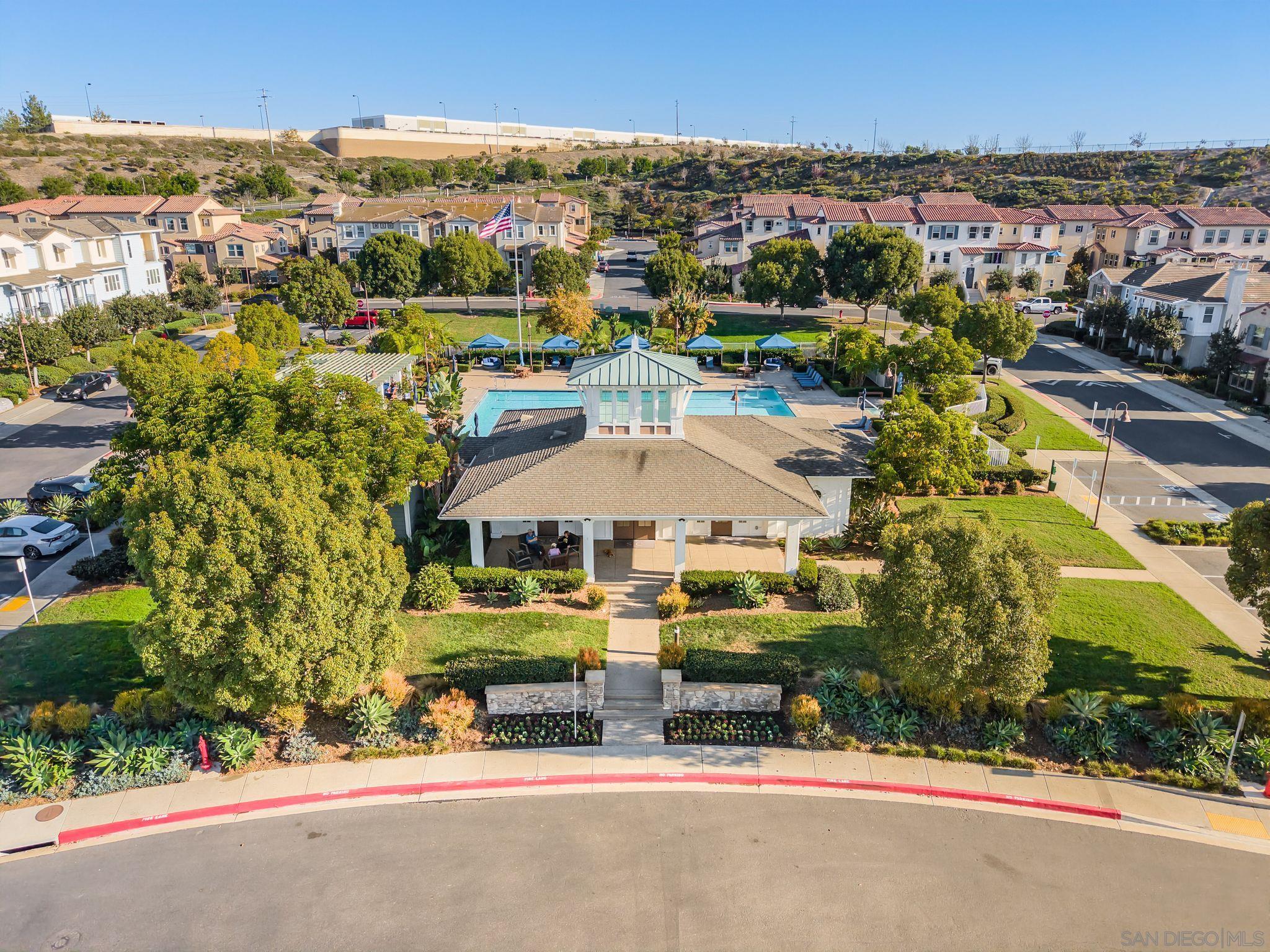 Detail Gallery Image 30 of 42 For 4382  Pacifica Way  #4,  Oceanside,  CA 92056 - 3 Beds | 3/1 Baths