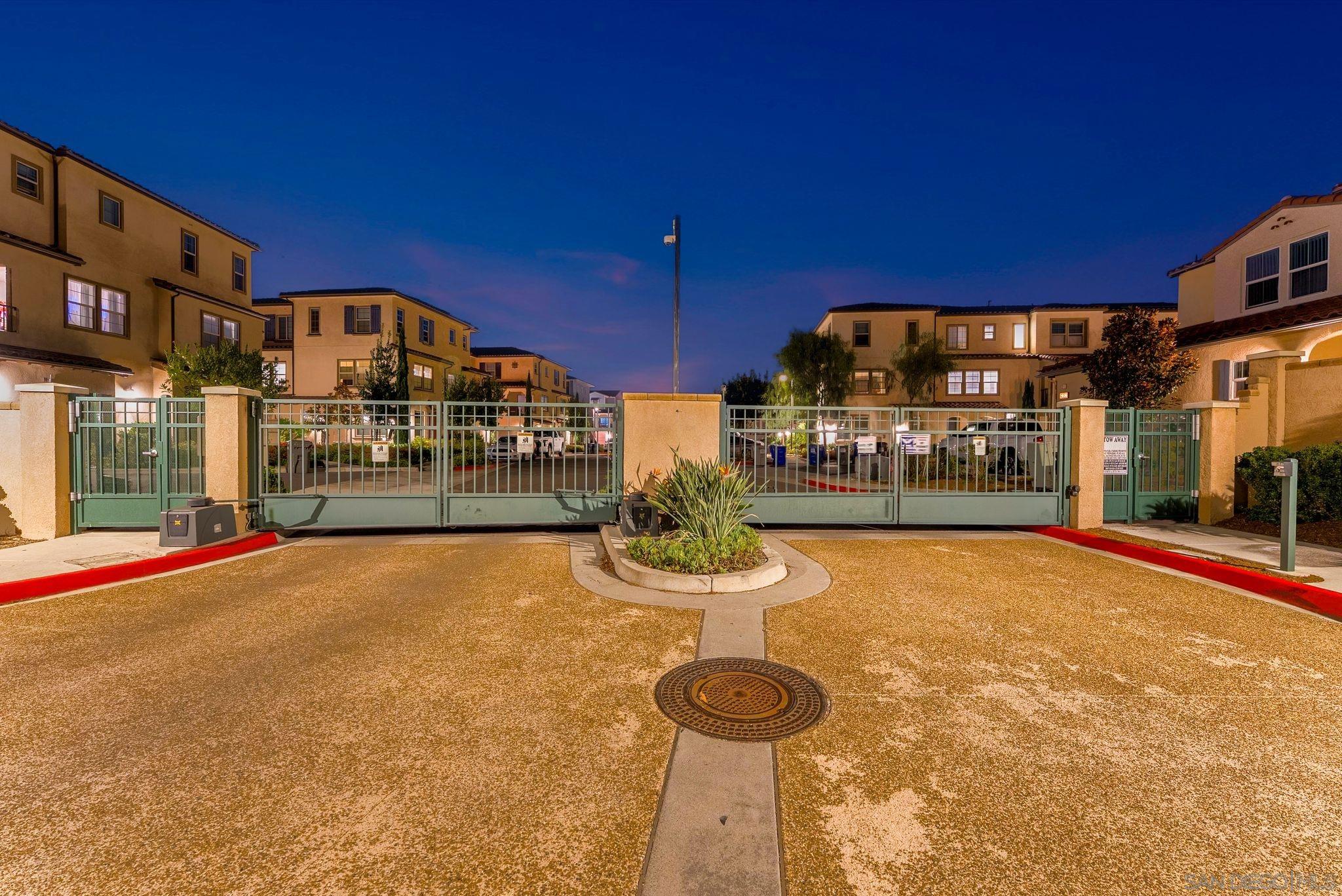 Detail Gallery Image 38 of 42 For 4382  Pacifica Way  #4,  Oceanside,  CA 92056 - 3 Beds | 3/1 Baths